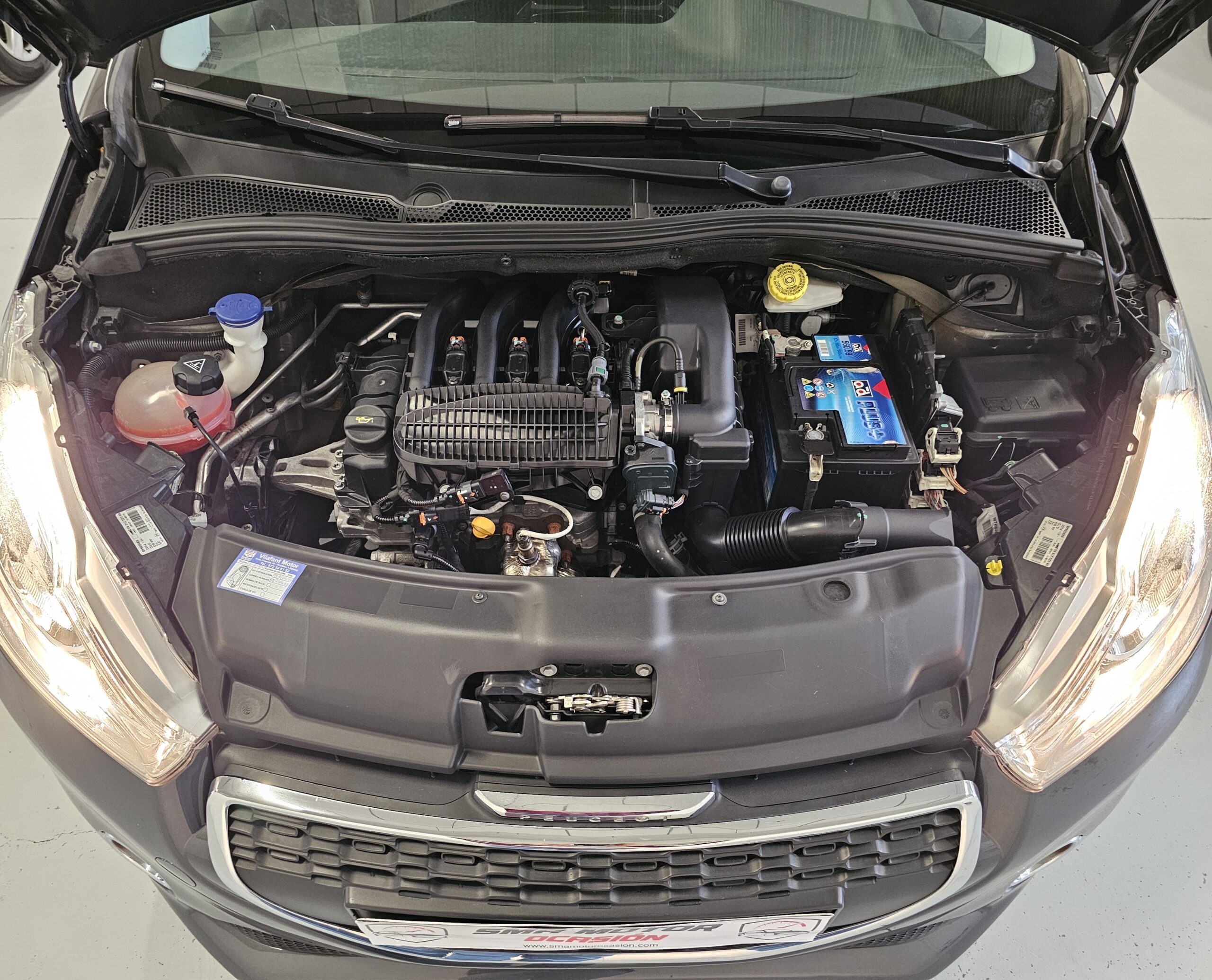 Peugeot 208 1.2 VTi Style 2014 (Gris) - Imagen 39