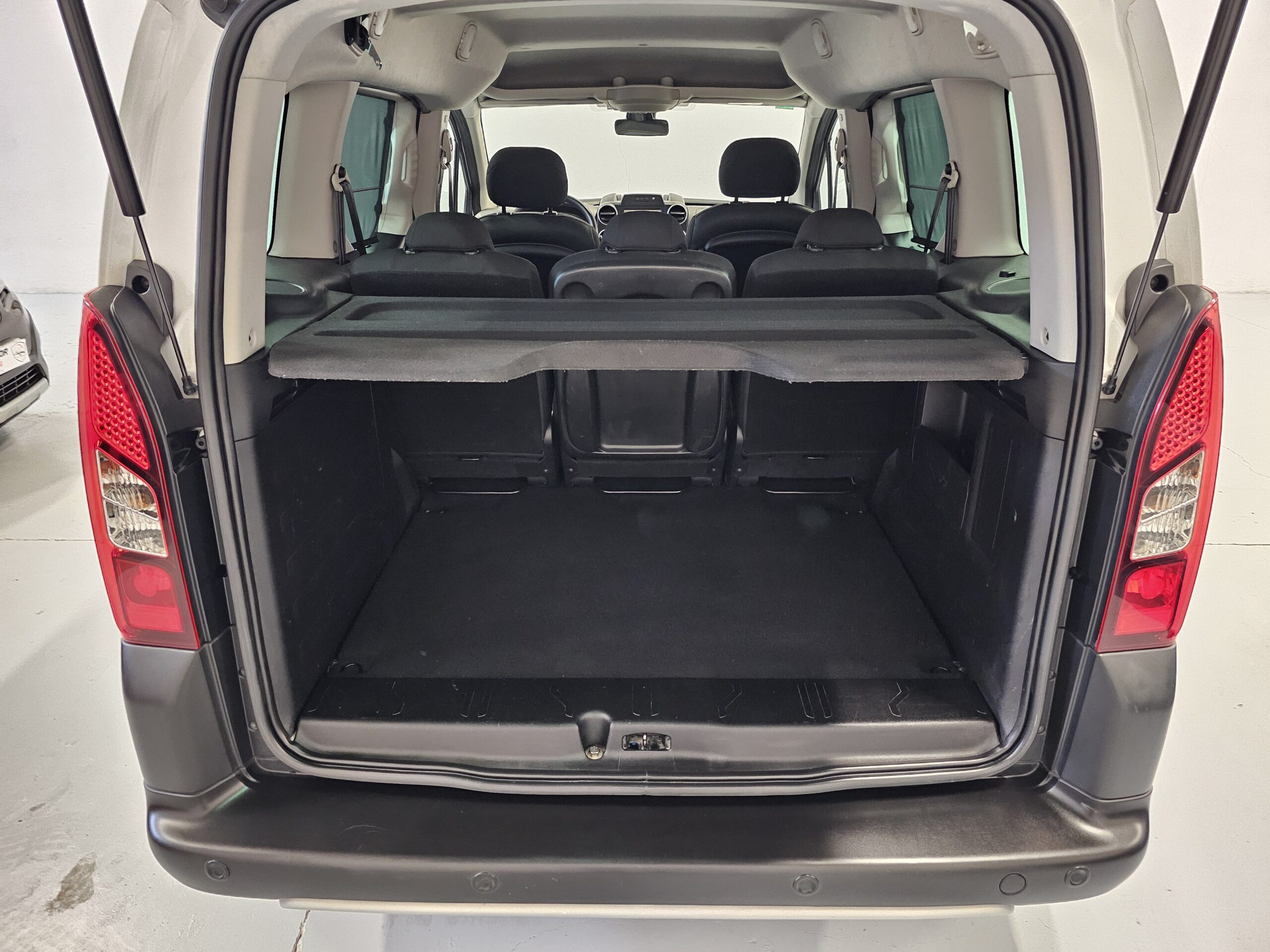 Citroen Berlingo 1.2 110CV MULTISPACE ***(EDICION ESPECIAL 20 ANIVERSARIO)*** - Imagen 35