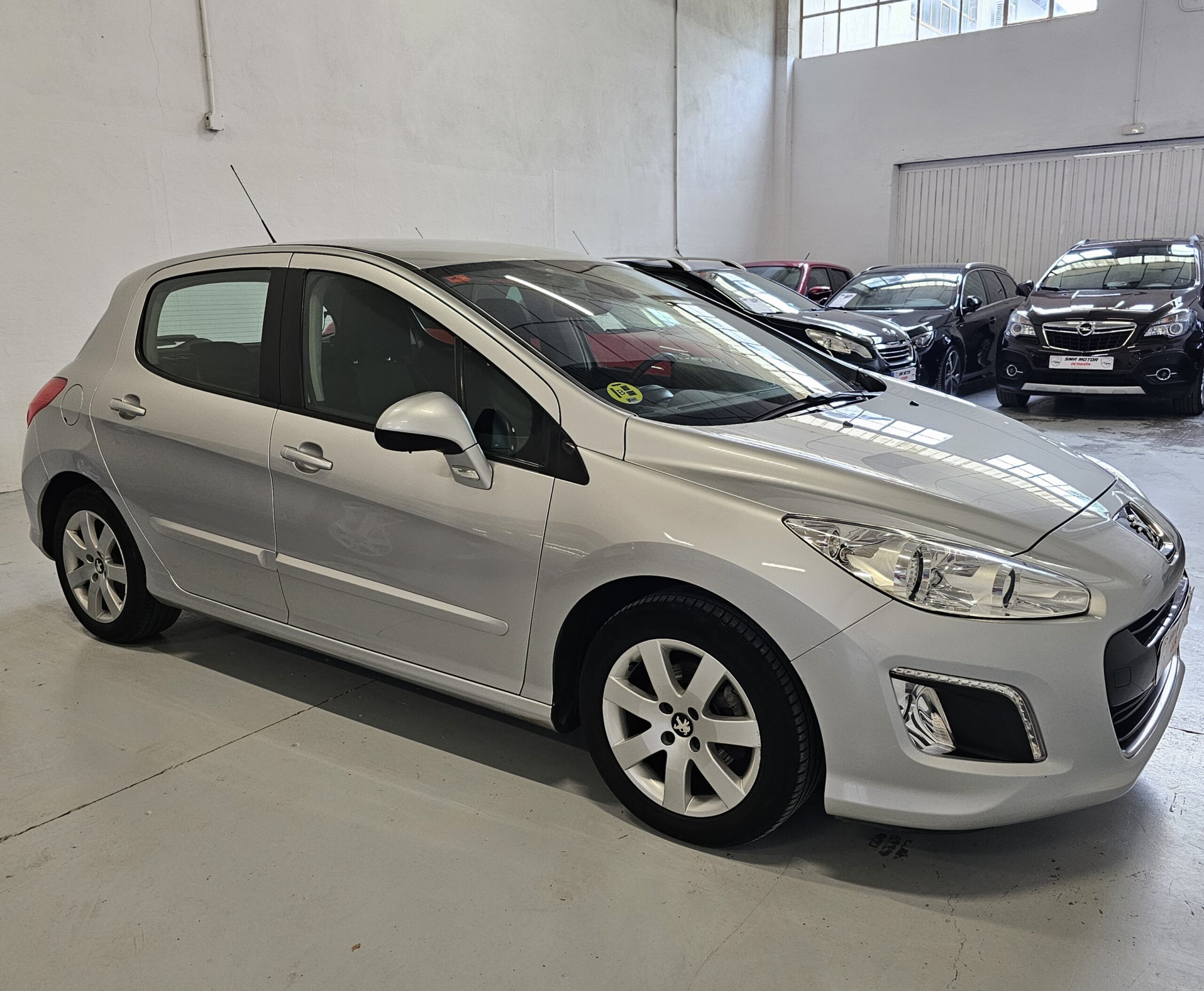 Peugeot 308 1.6 e-HDi Active - Imagen 8