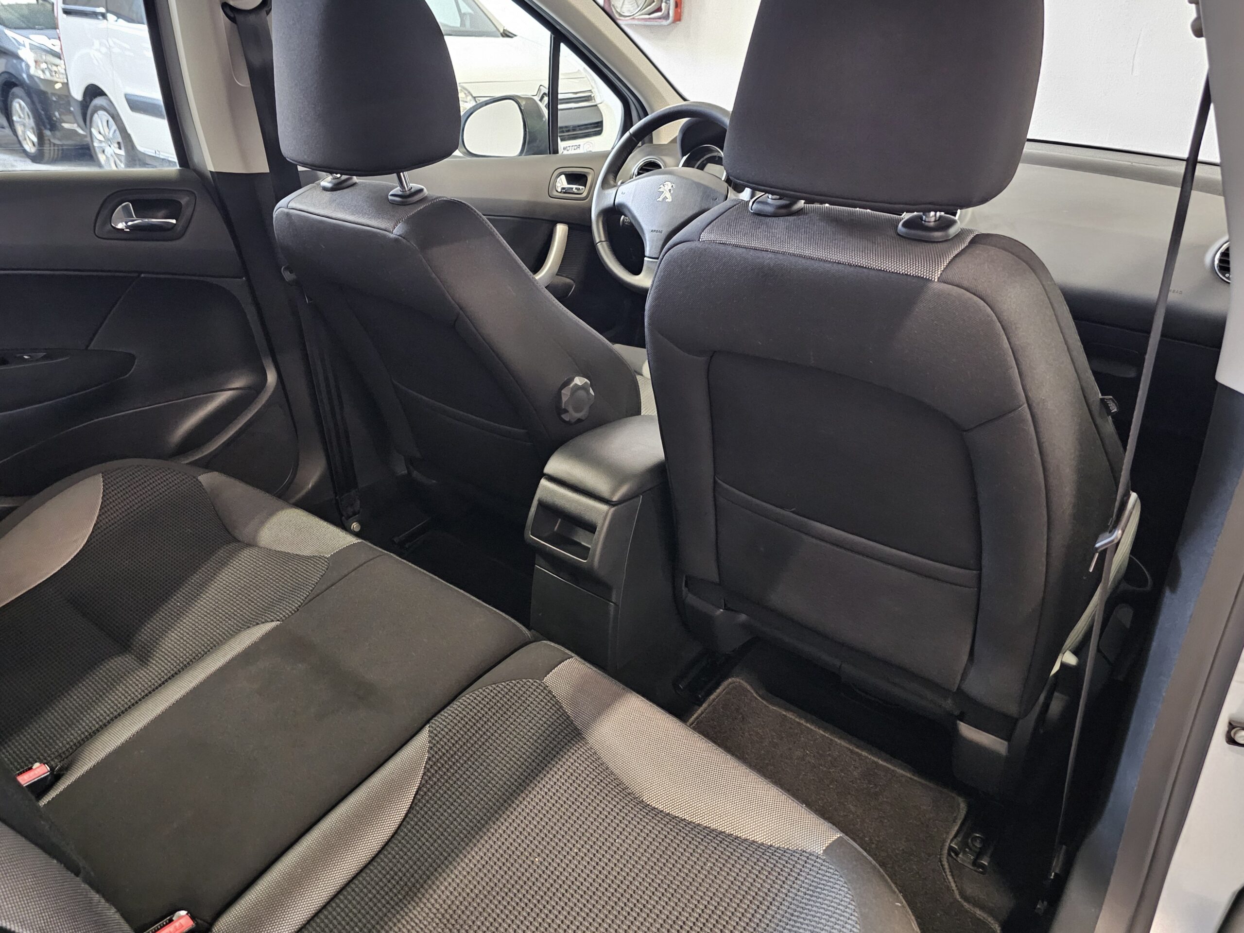Peugeot 308 1.6 e-HDi Active - Imagen 22