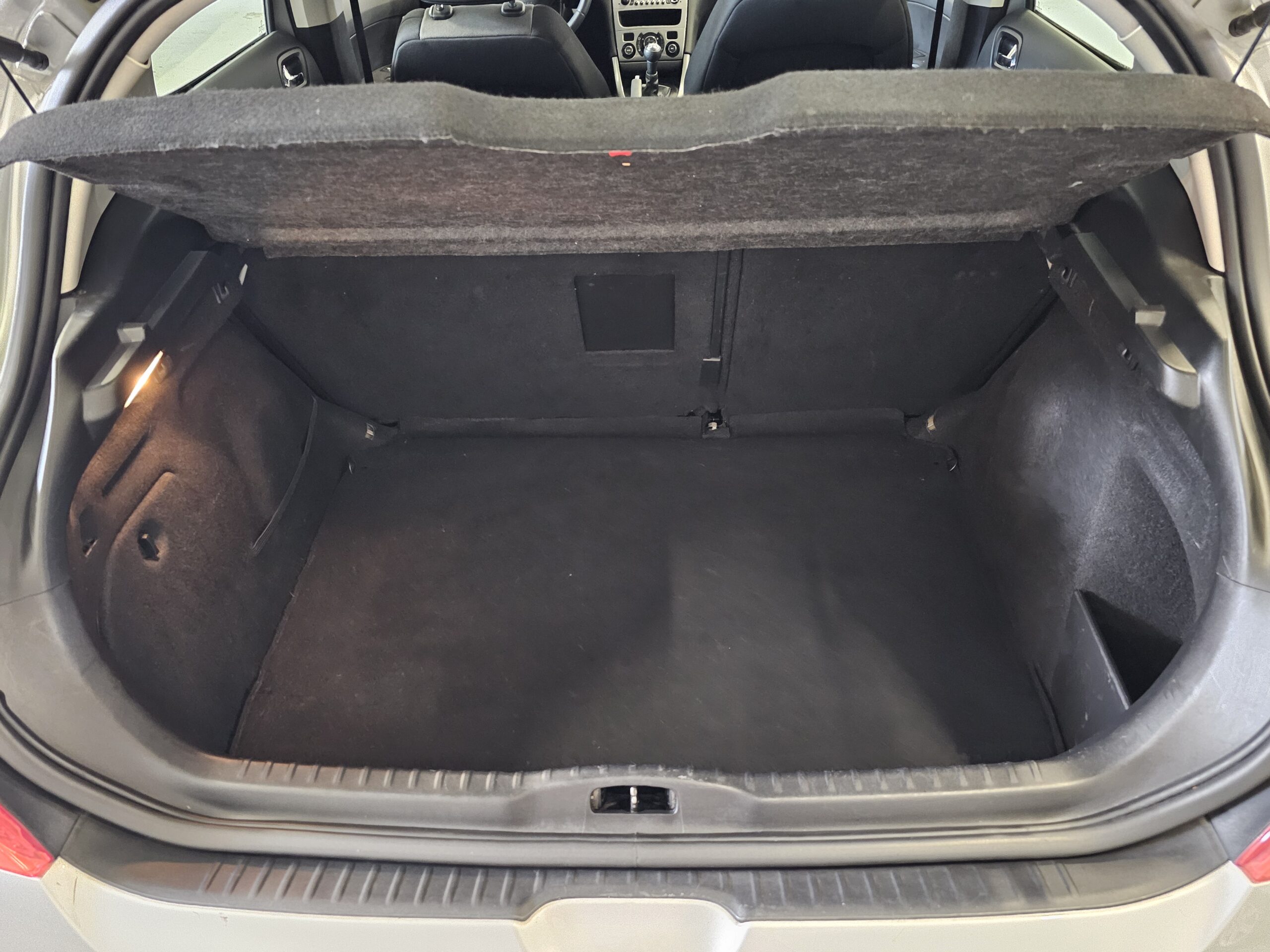 Peugeot 308 1.6 e-HDi Active - Imagen 25