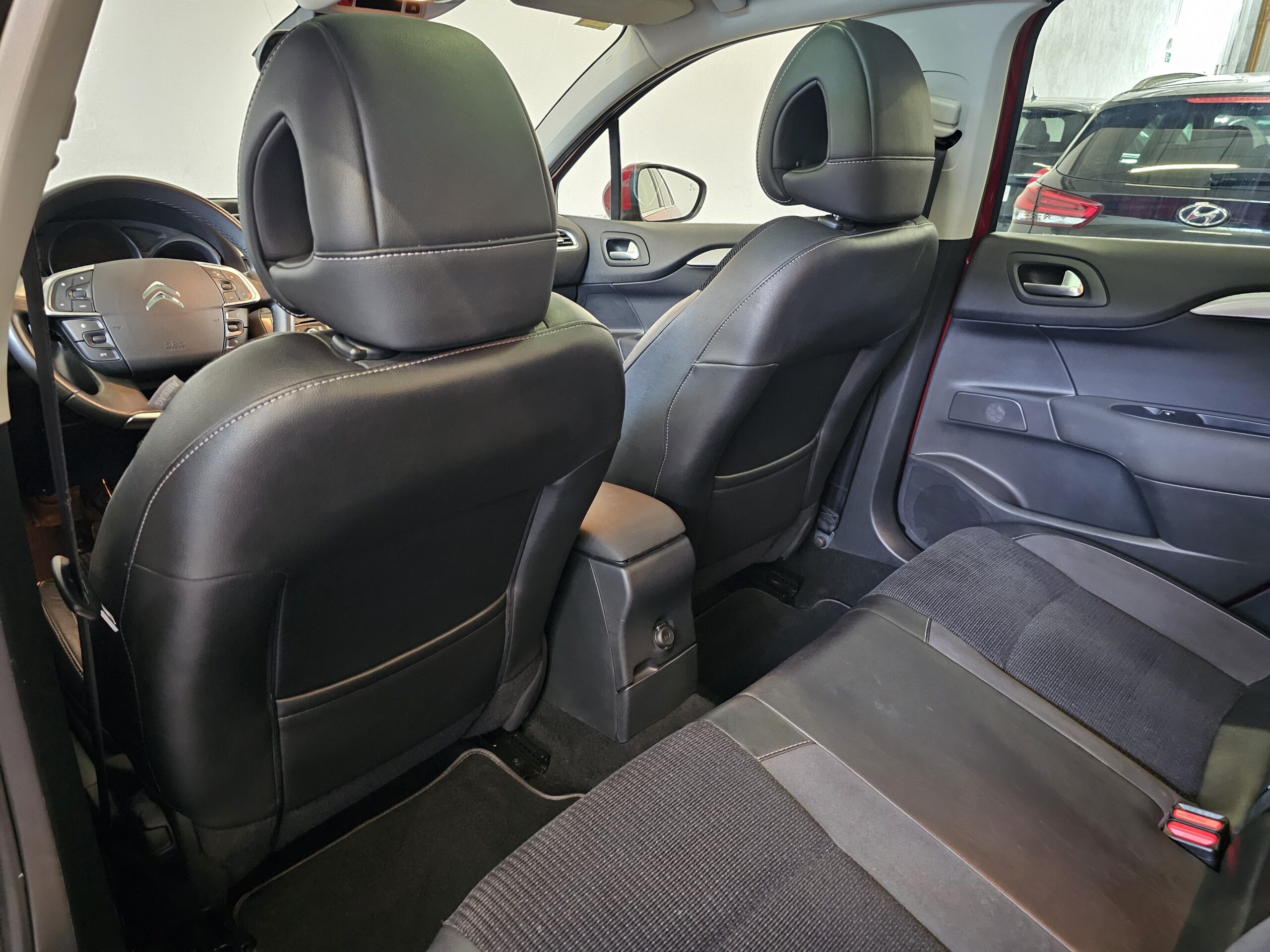 Citroen C4 1.6 eHDi CMP Exclusive - Imagen 23