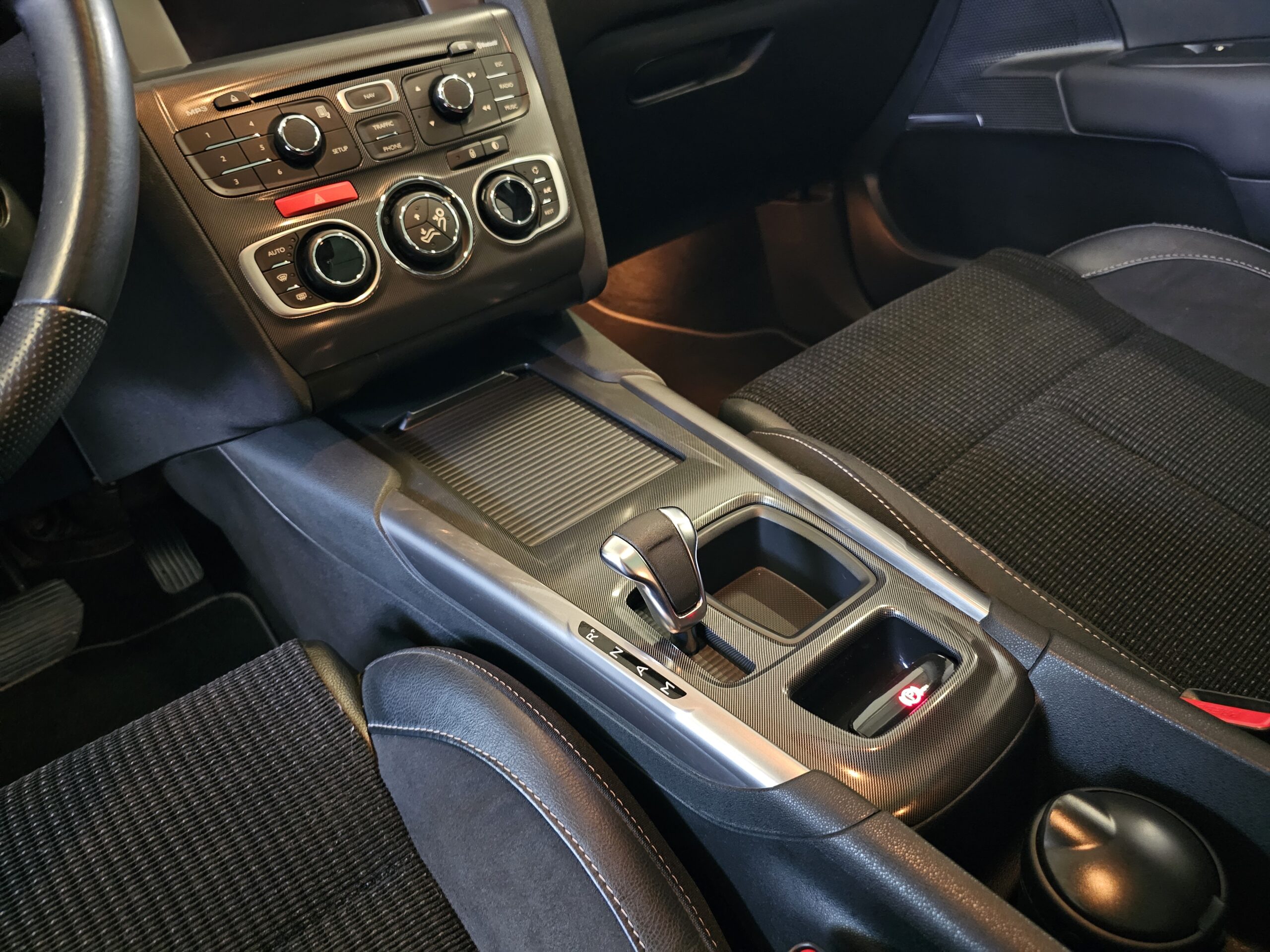 Citroen C4 1.6 eHDi CMP Exclusive - Imagen 33