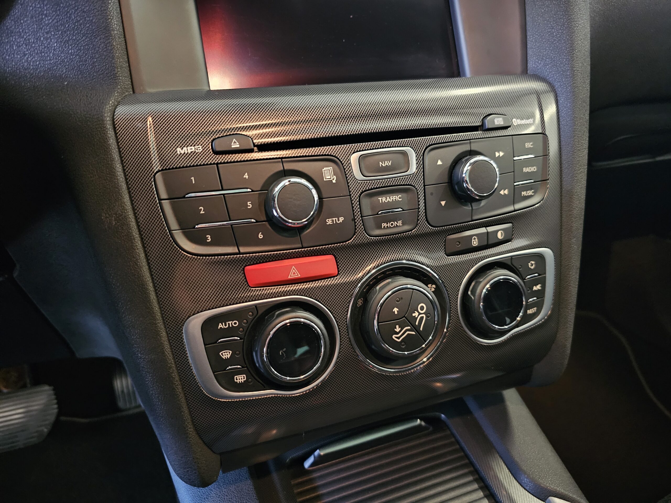 Citroen C4 1.6 eHDi CMP Exclusive - Imagen 34
