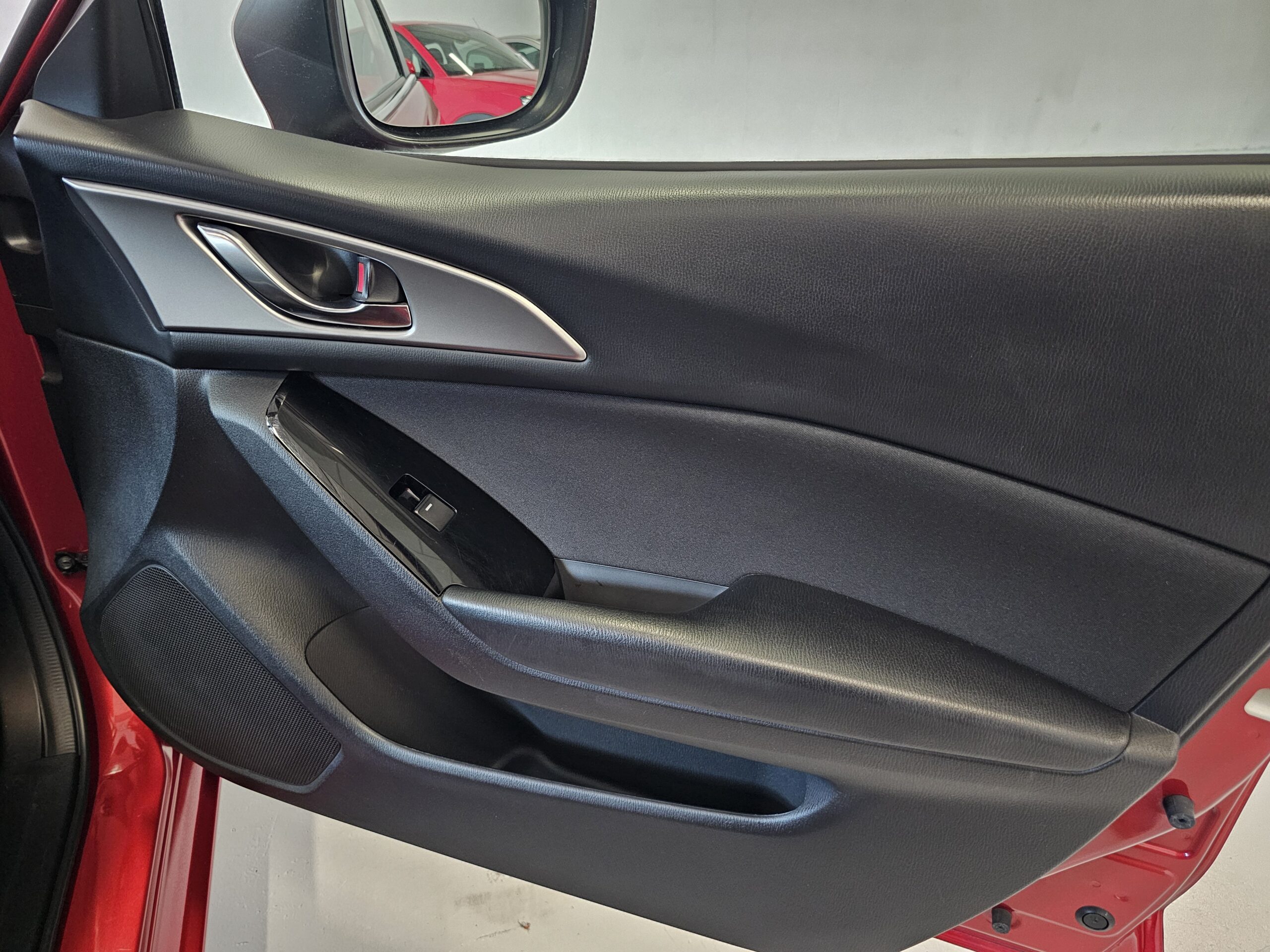 Mazda 3 2.2 Turbodiesel Black Tech Edition - Imagen 20