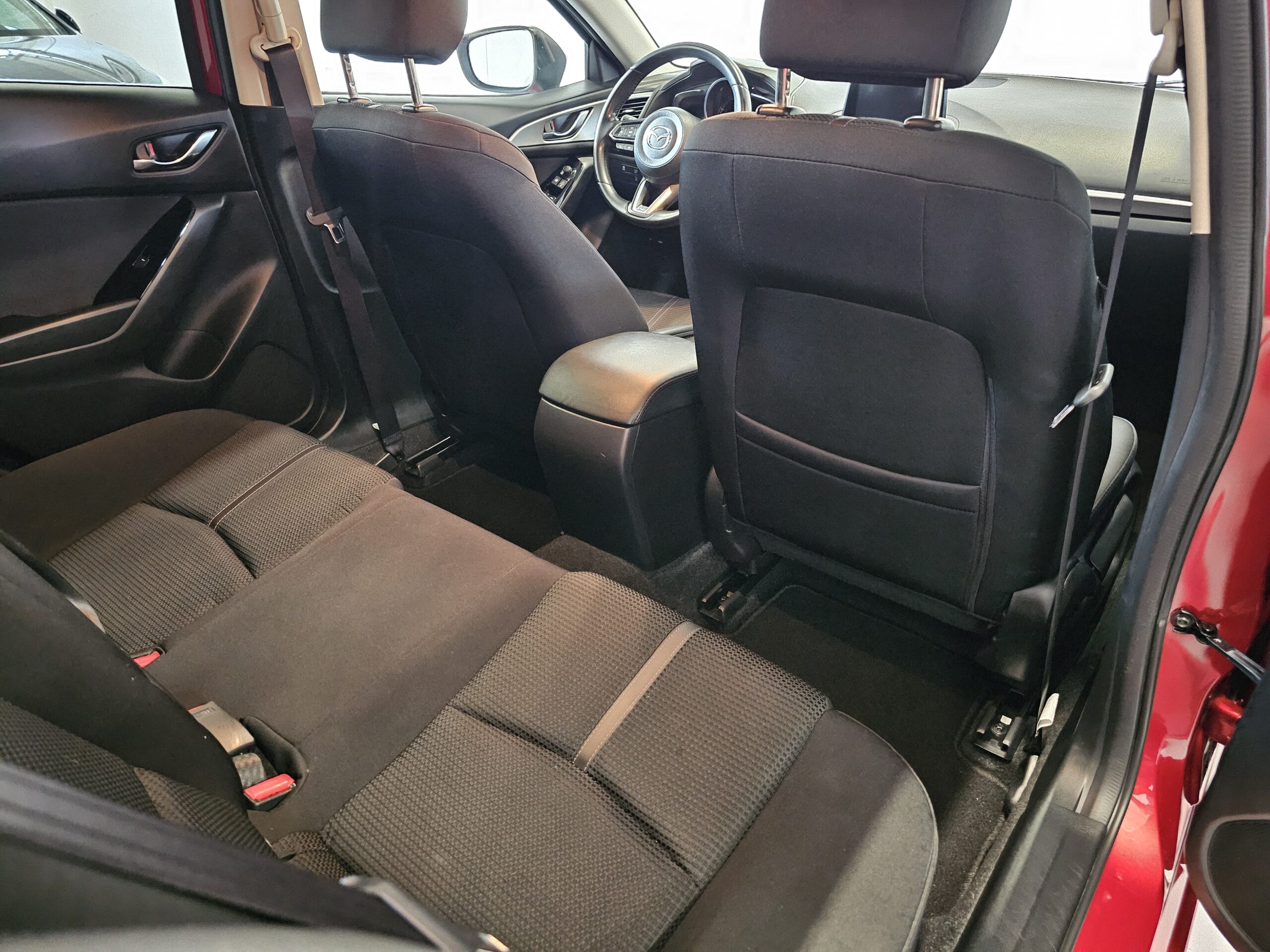 Mazda 3 2.2 Turbodiesel Black Tech Edition - Imagen 21