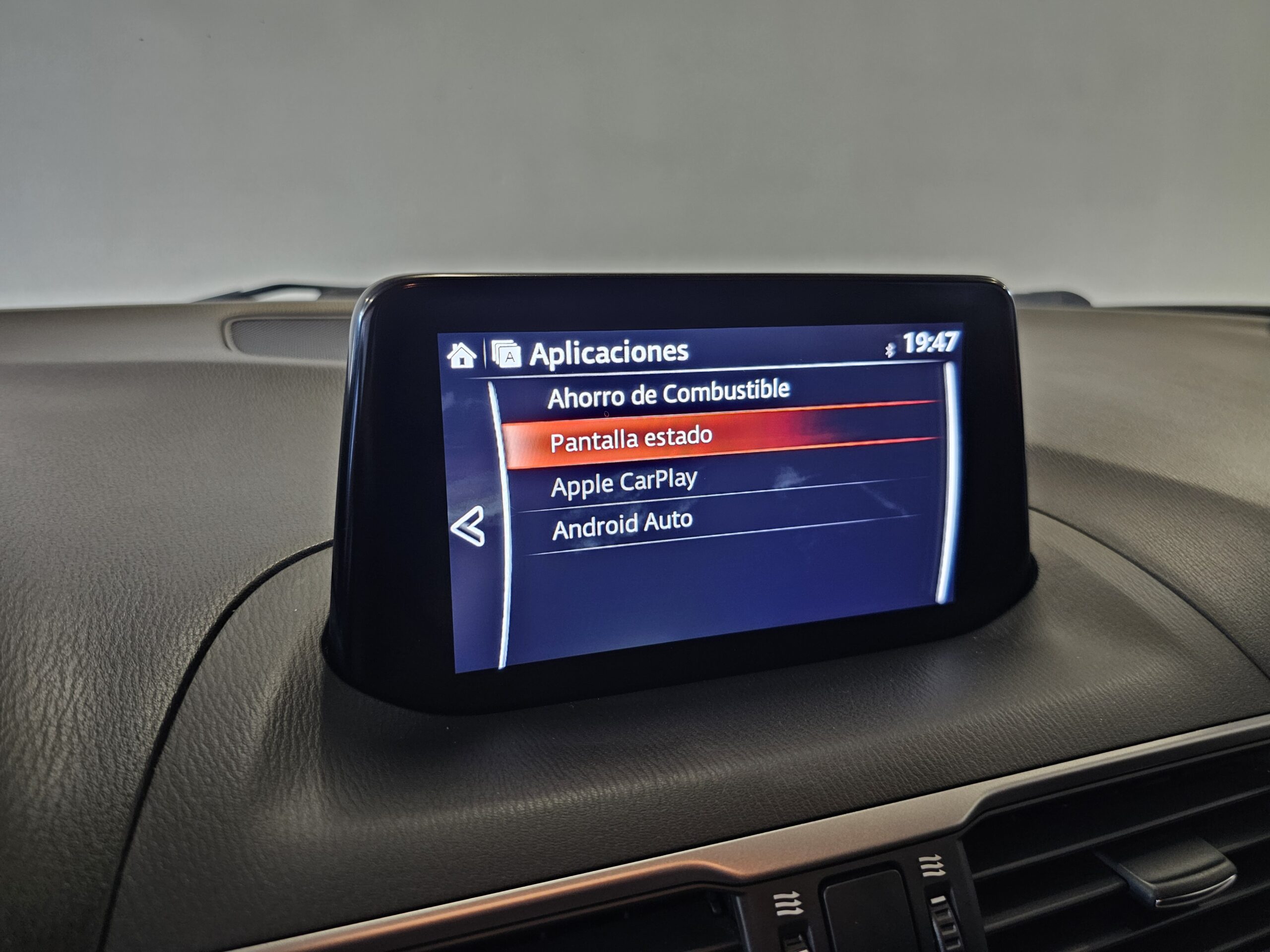 Mazda 3 2.2 Turbodiesel Black Tech Edition - Imagen 33