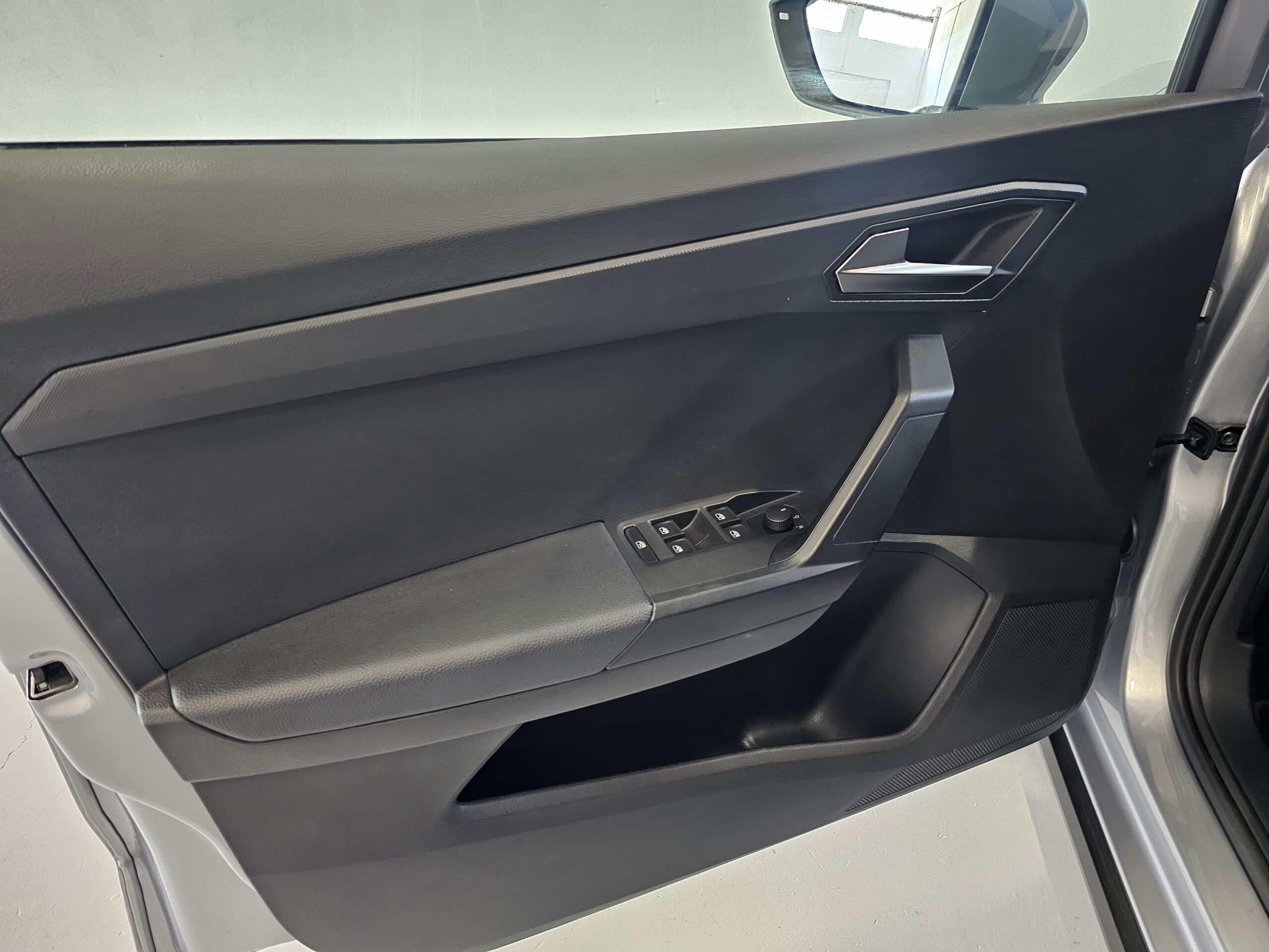 SEAT Arona 1.0 TSI 81kW 110CV Style XM - 2023 - Imagen 21