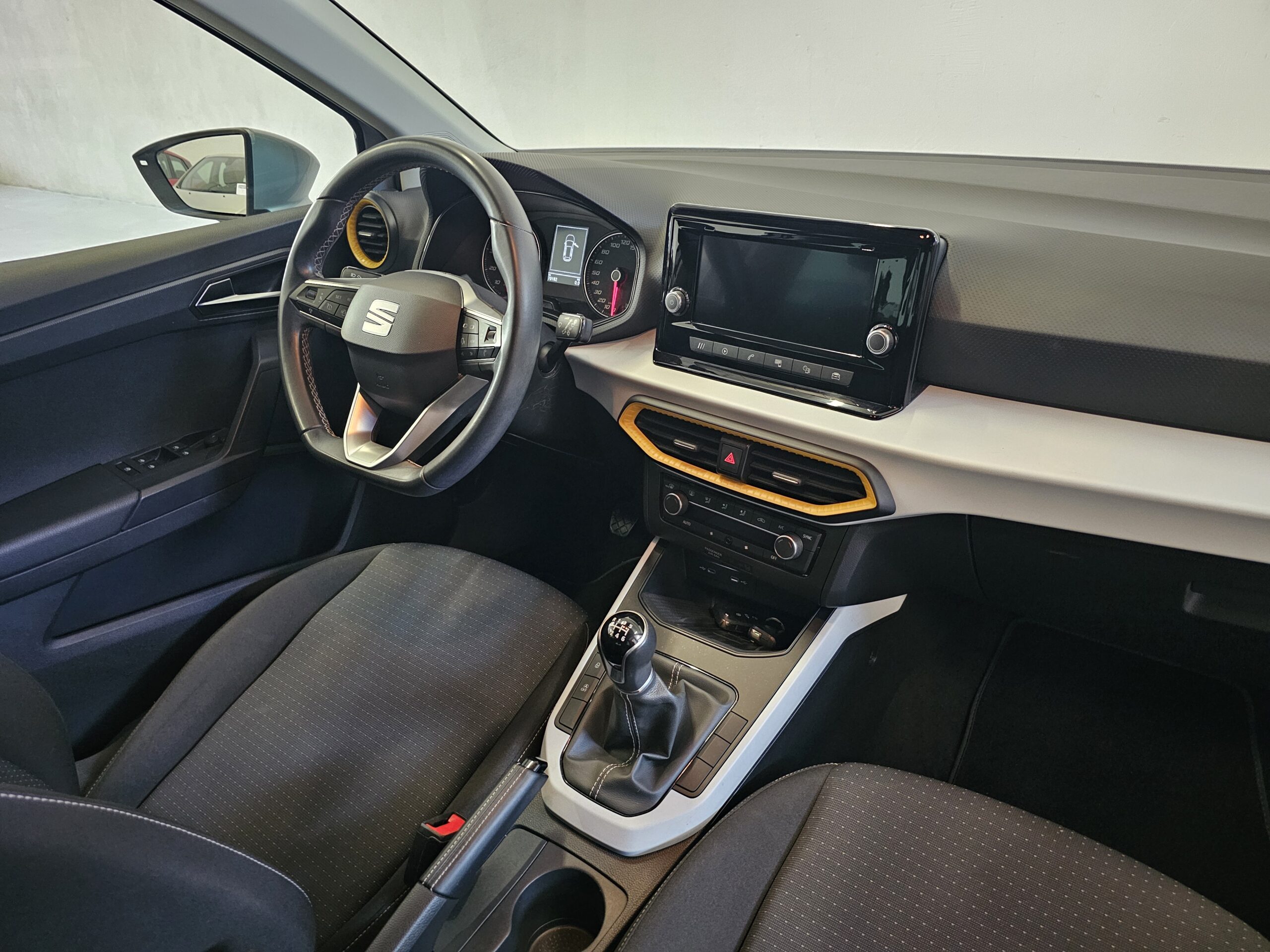 SEAT Arona 1.0 TSI 81kW 110CV Style XM - 2023 - Imagen 22