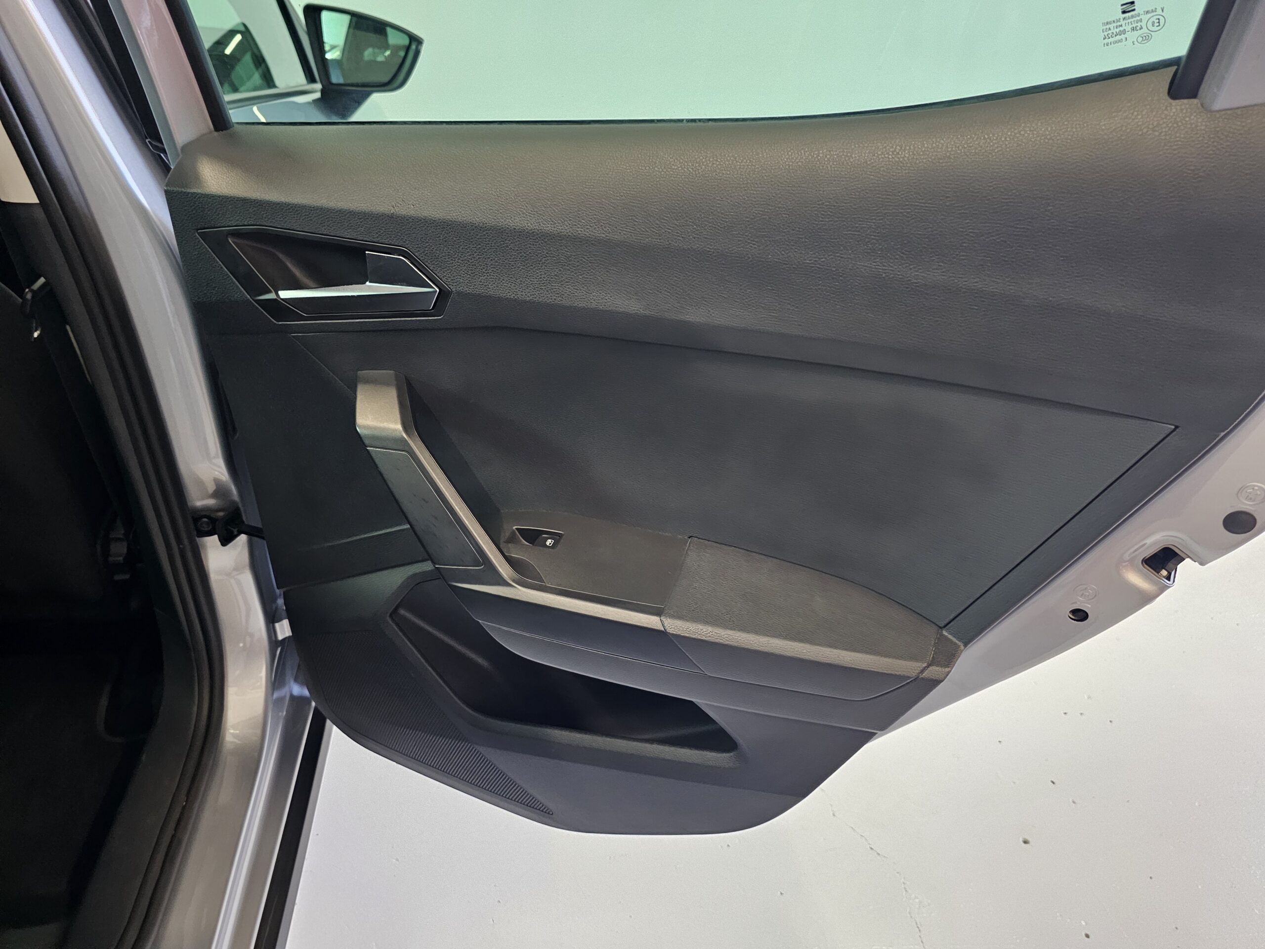 SEAT Arona 1.0 TSI 81kW 110CV Style XM - 2023 - Imagen 27