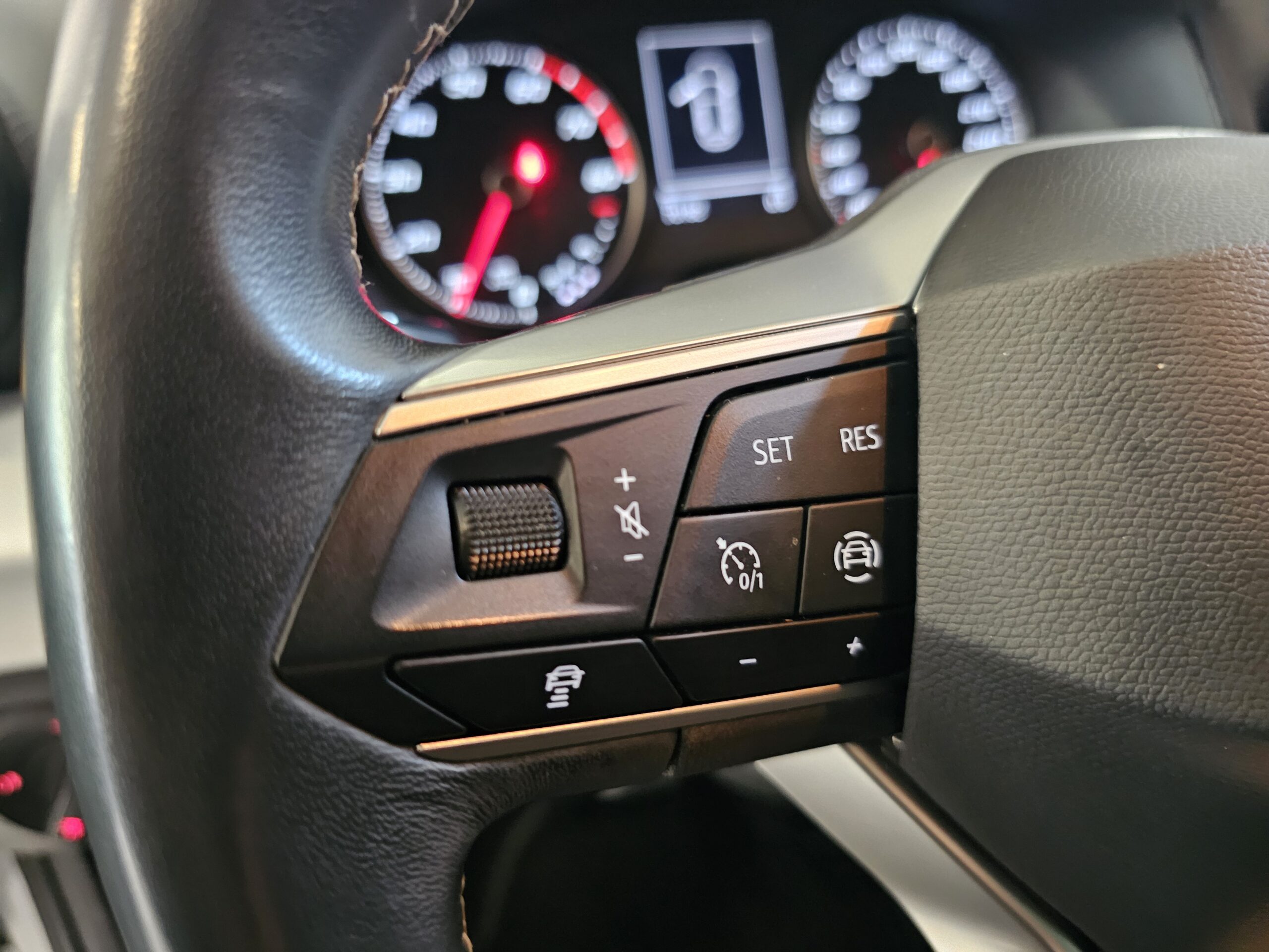 SEAT Arona 1.0 TSI 81kW 110CV Style XM - 2023 - Imagen 43