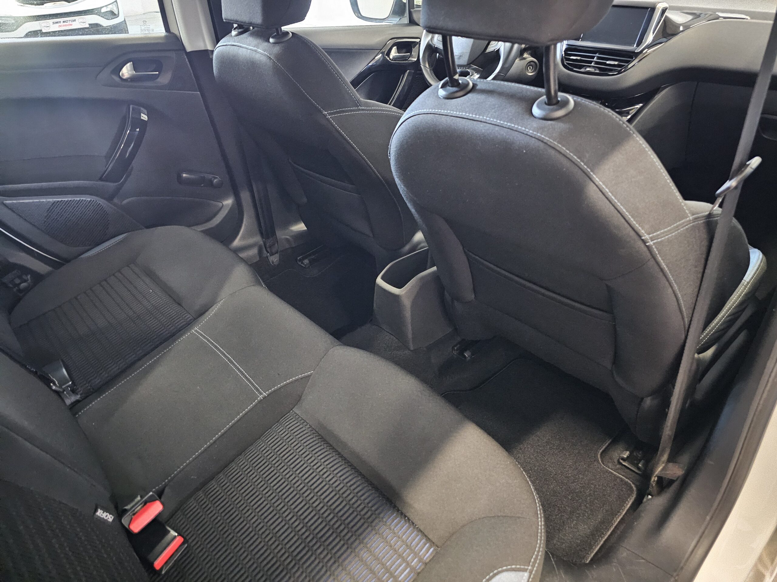 Peugeot 208 1.2 e-VTi Allure - Imagen 21