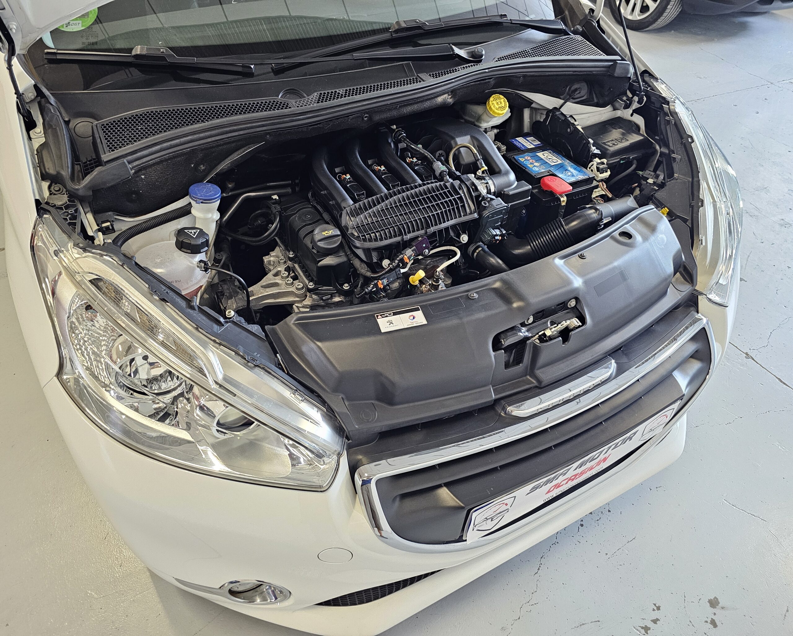 Peugeot 208 1.2 e-VTi Allure - Imagen 28