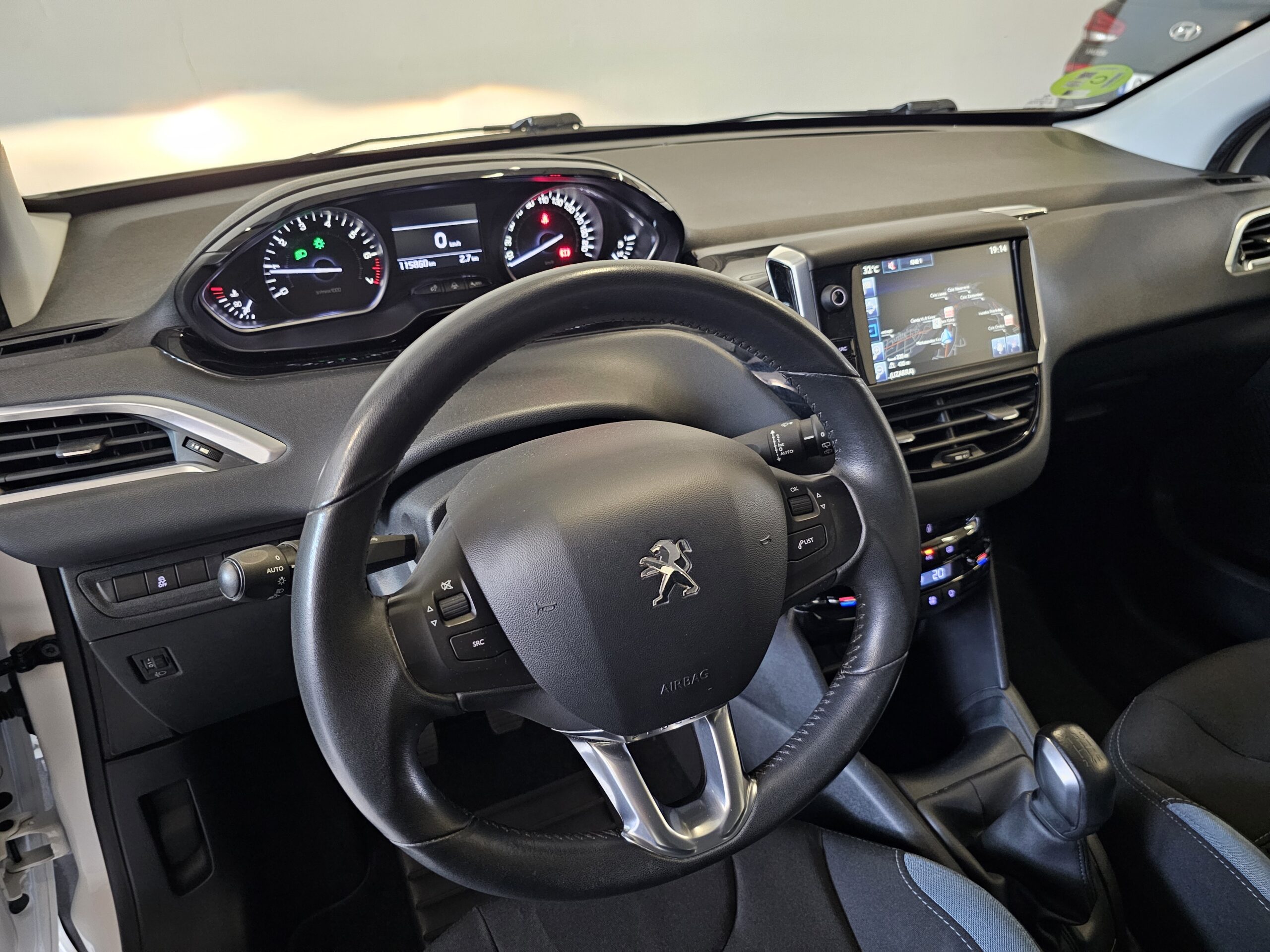 Peugeot 208 1.2 e-VTi Allure - Imagen 30