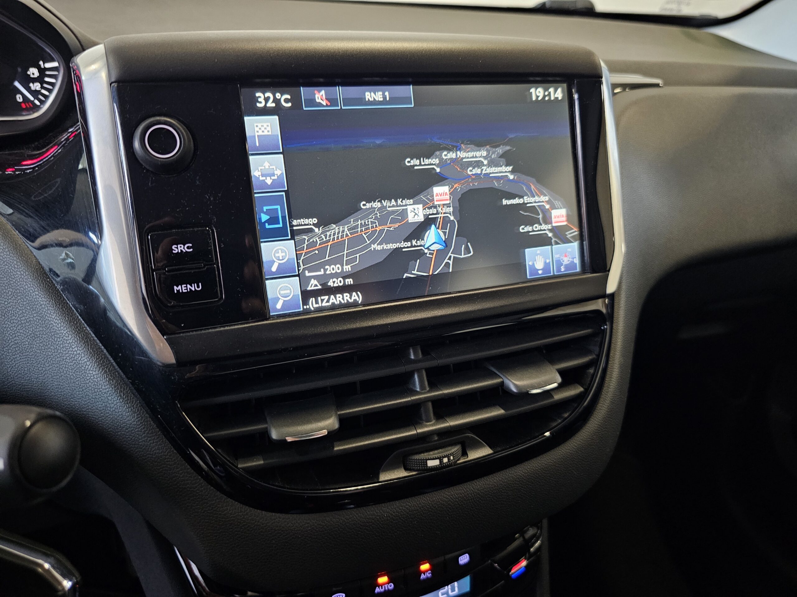 Peugeot 208 1.2 e-VTi Allure - Imagen 31