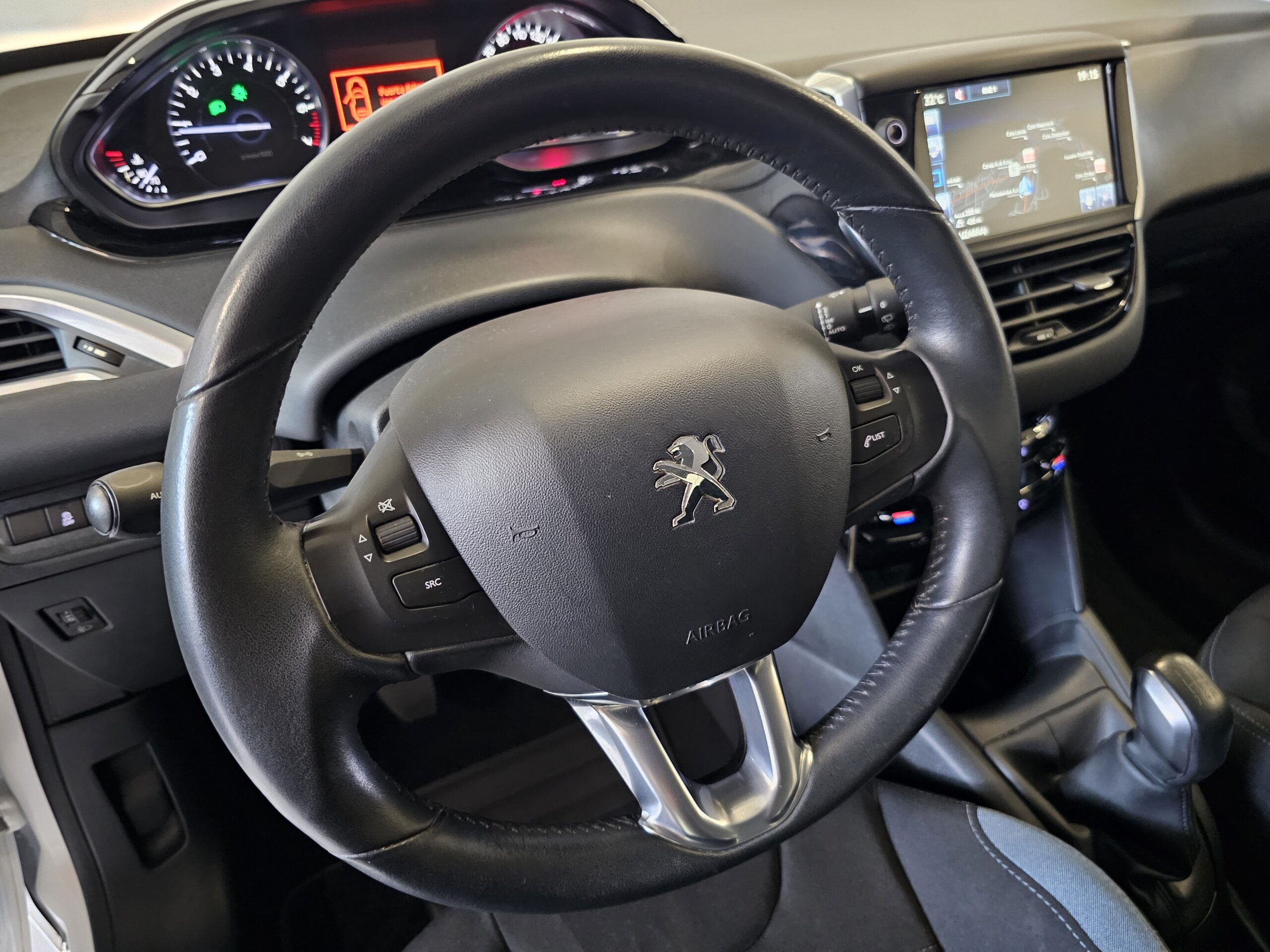 Peugeot 208 1.2 e-VTi Allure - Imagen 34