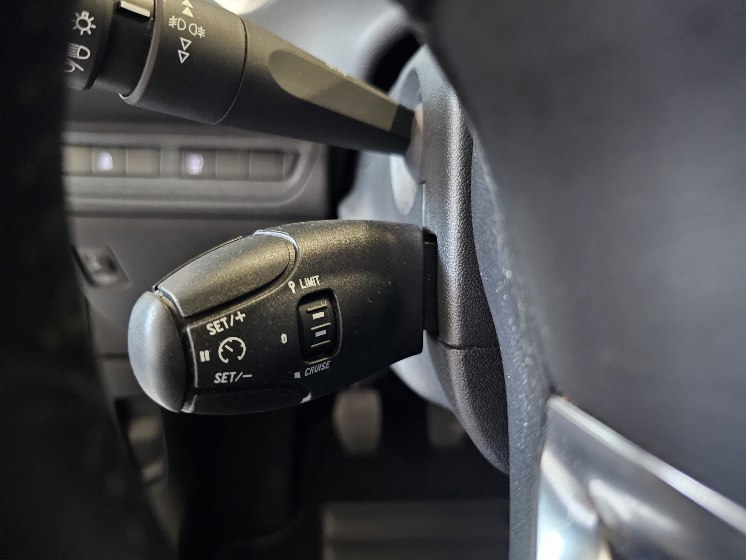 Peugeot 208 1.2 e-VTi Allure - Imagen 35