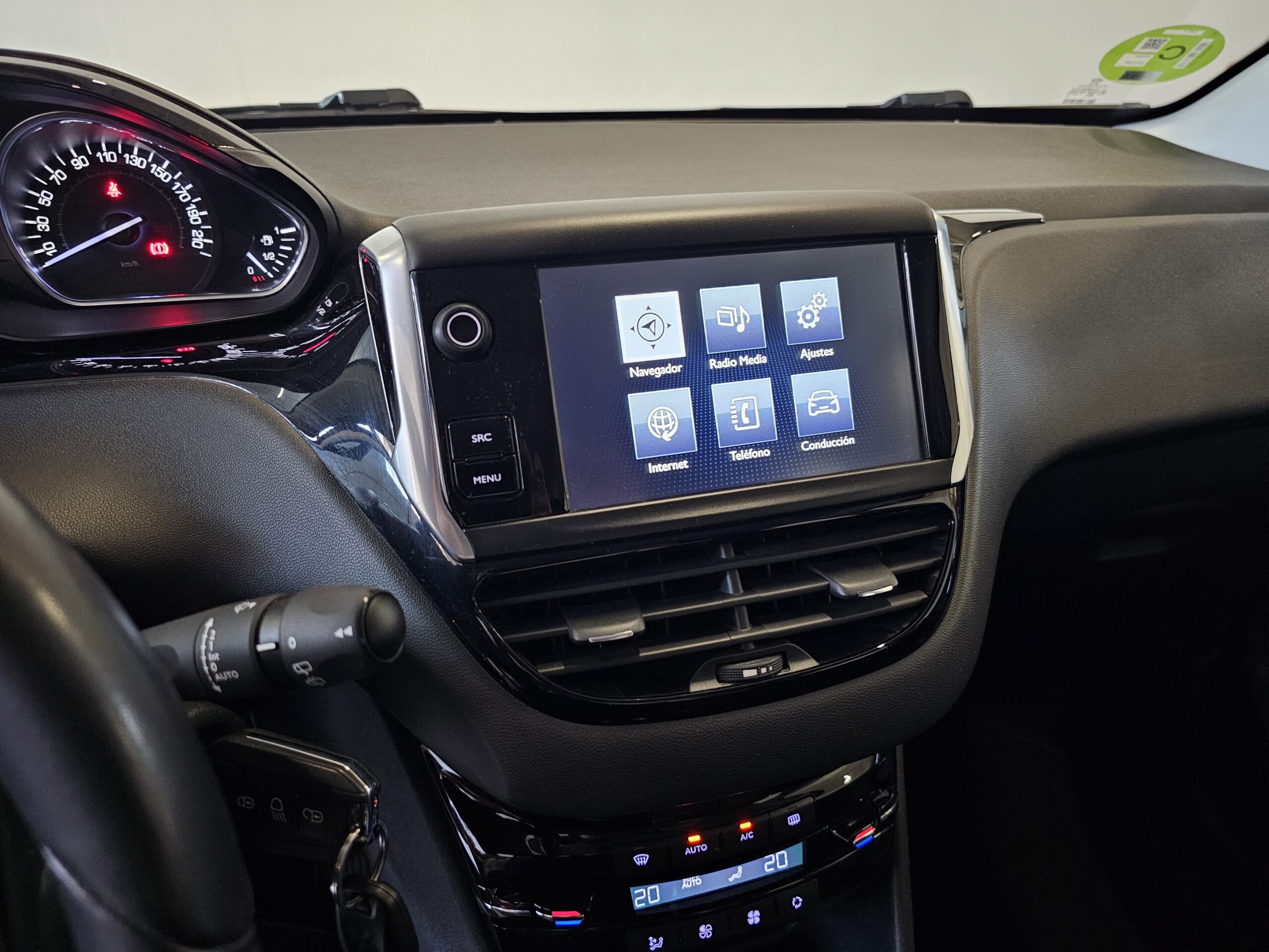 Peugeot 208 1.2 e-VTi Allure - Imagen 39
