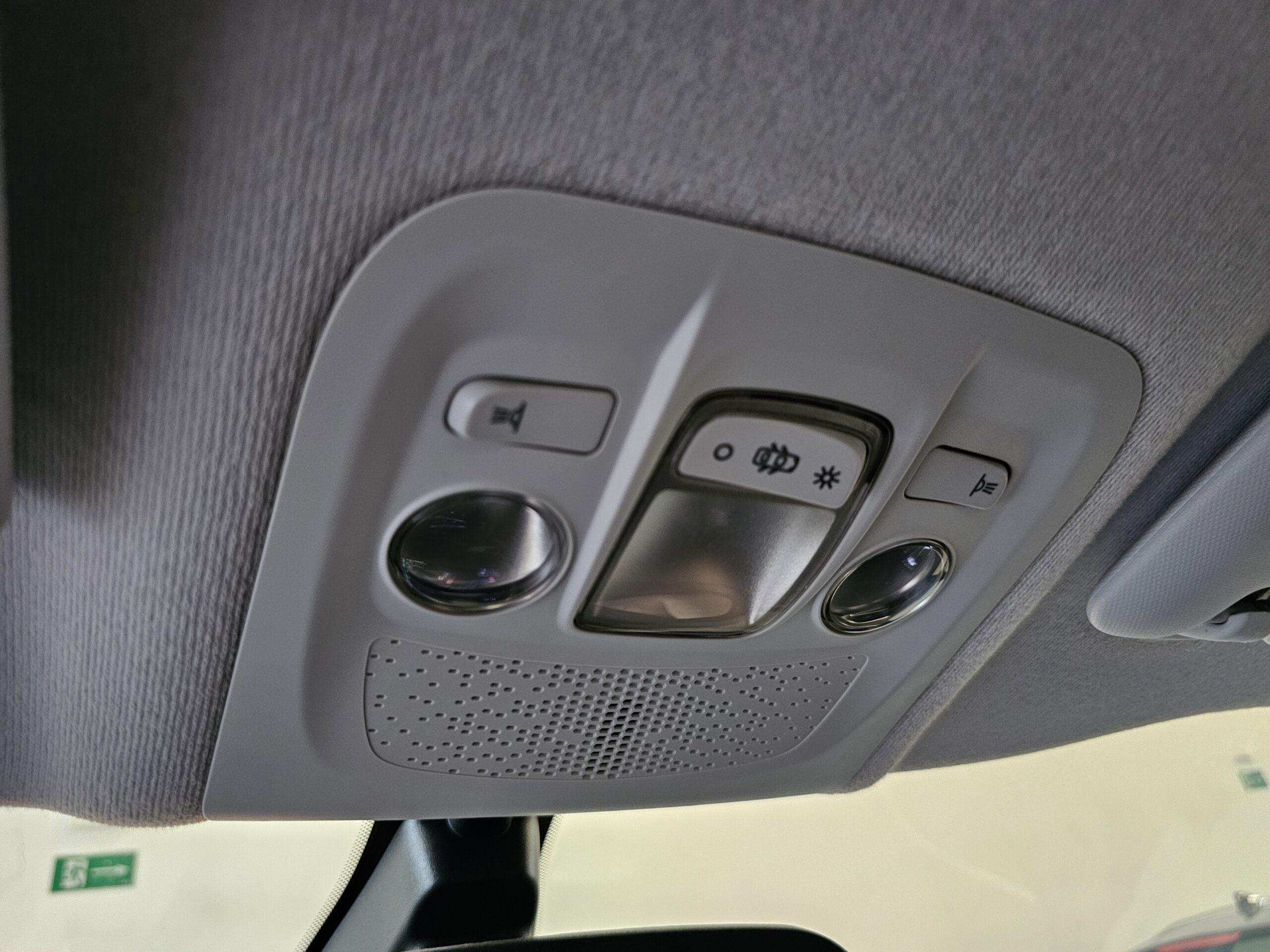 Peugeot 208 1.2 e-VTi Allure - Imagen 40