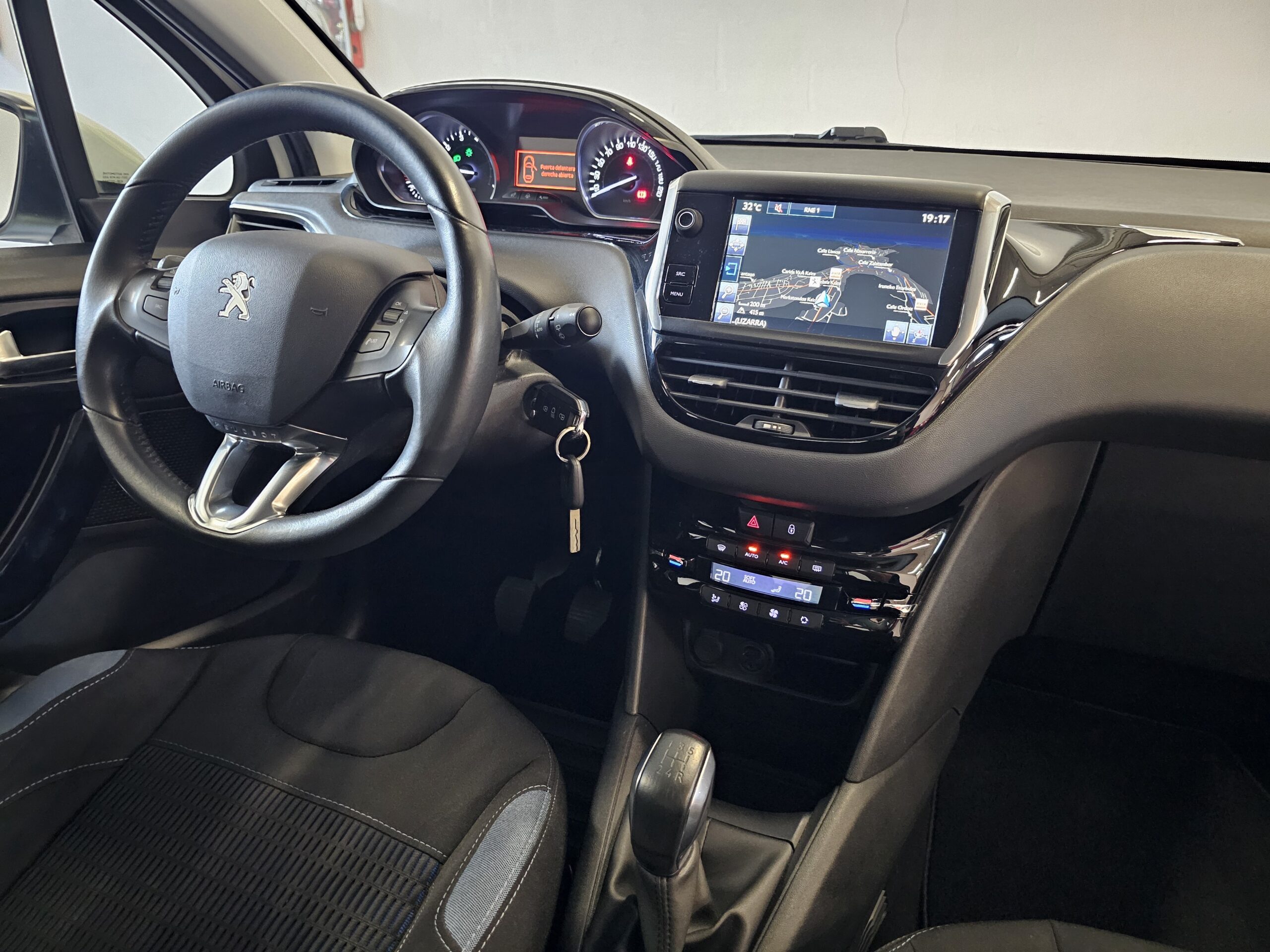Peugeot 208 1.2 e-VTi Allure - Imagen 45
