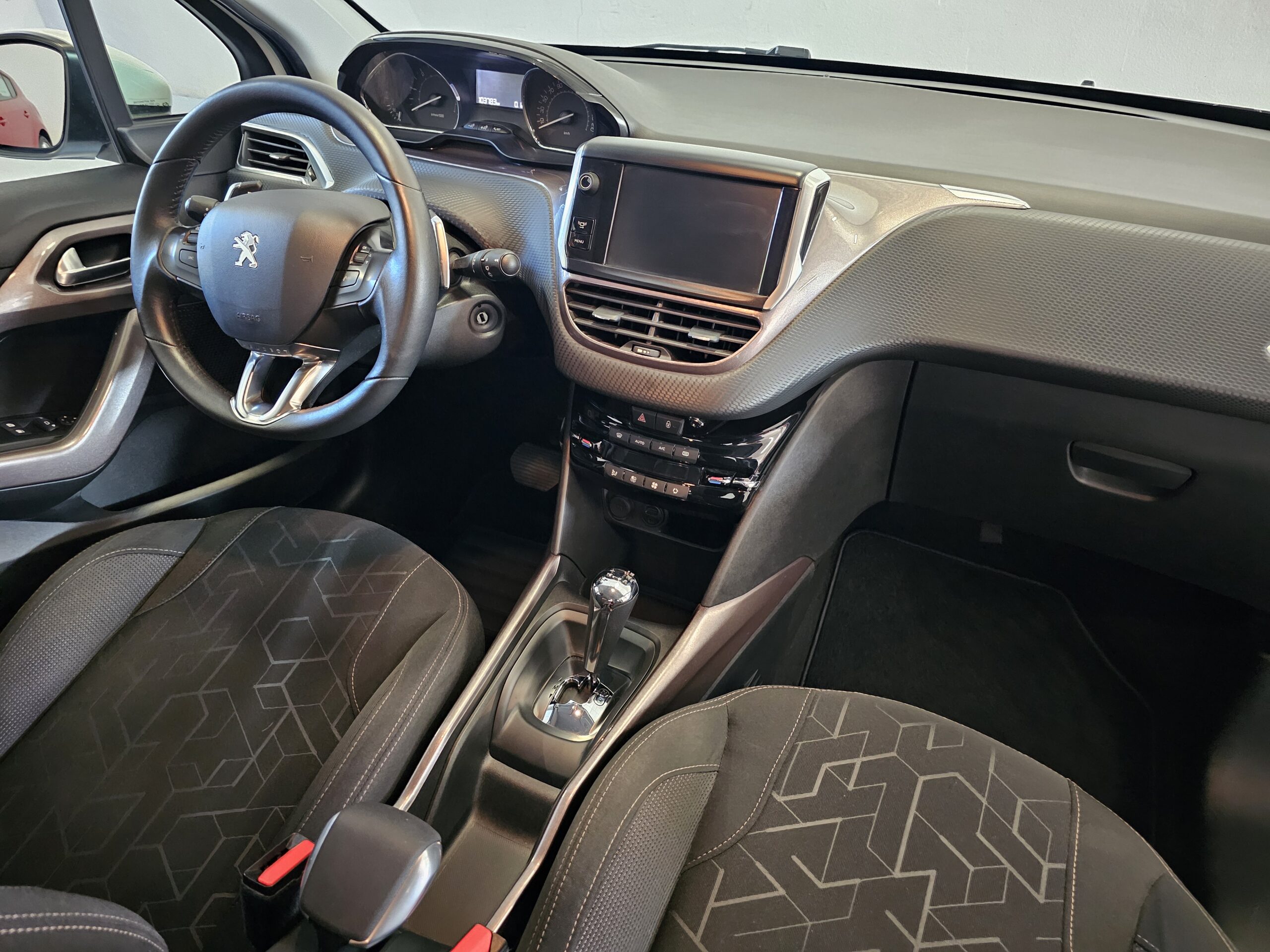 Peugeot 2008 1.6 e-HDi Active 92cv ETG - Imagen 23