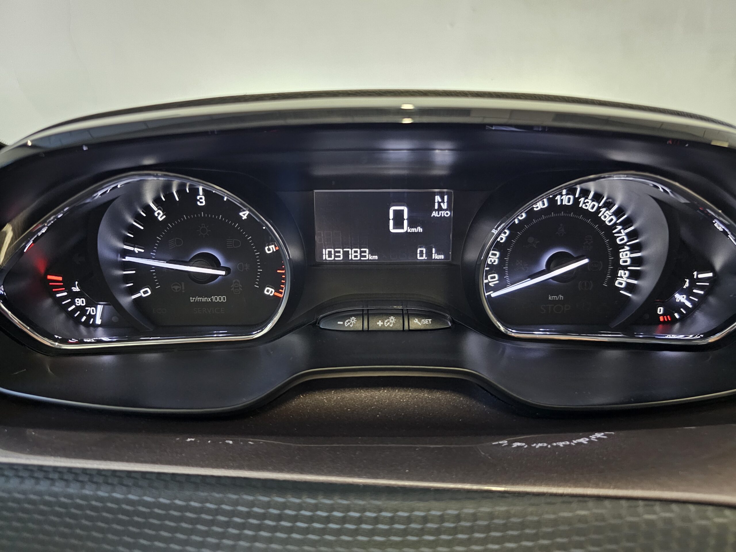 Peugeot 2008 1.6 e-HDi Active 92cv ETG - Imagen 40