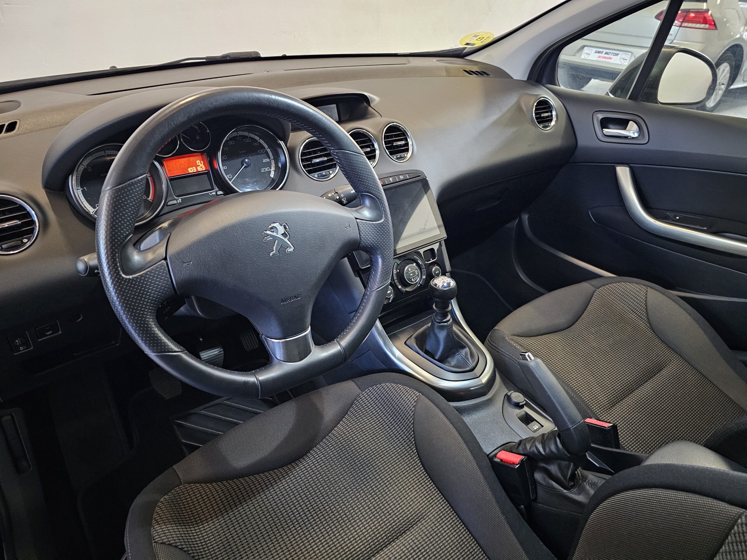 Peugeot 308 SW 1.6 e-HDi Active 115cv - Imagen 17