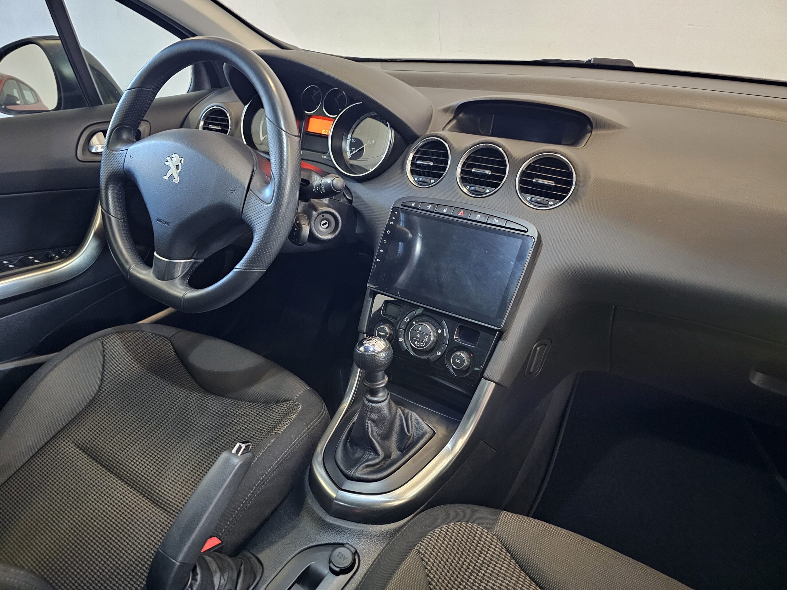 Peugeot 308 SW 1.6 e-HDi Active 115cv - Imagen 20
