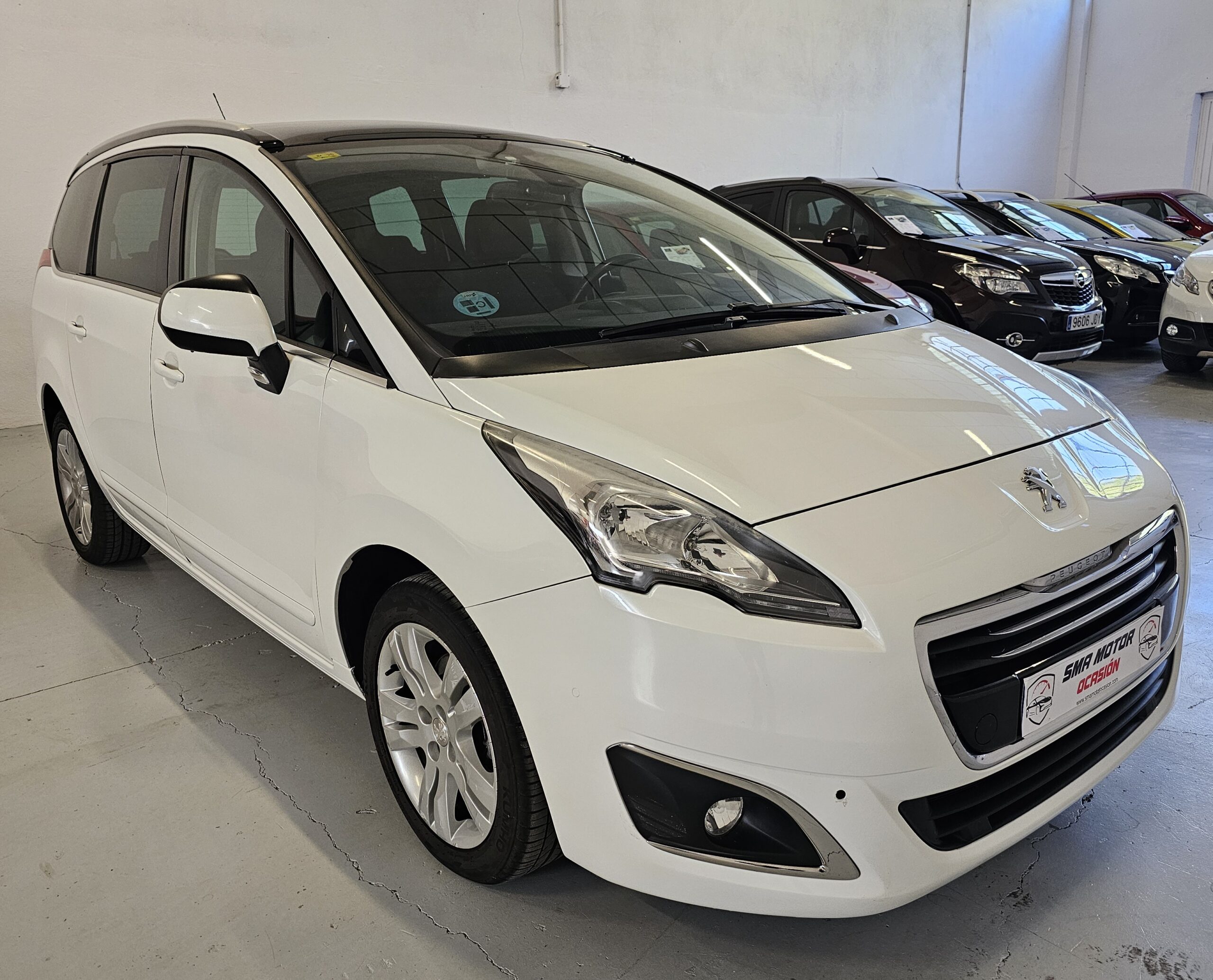 Peugeot 5008 1.6 Blue-HDi 120CV Allure EAT6 - Imagen 8