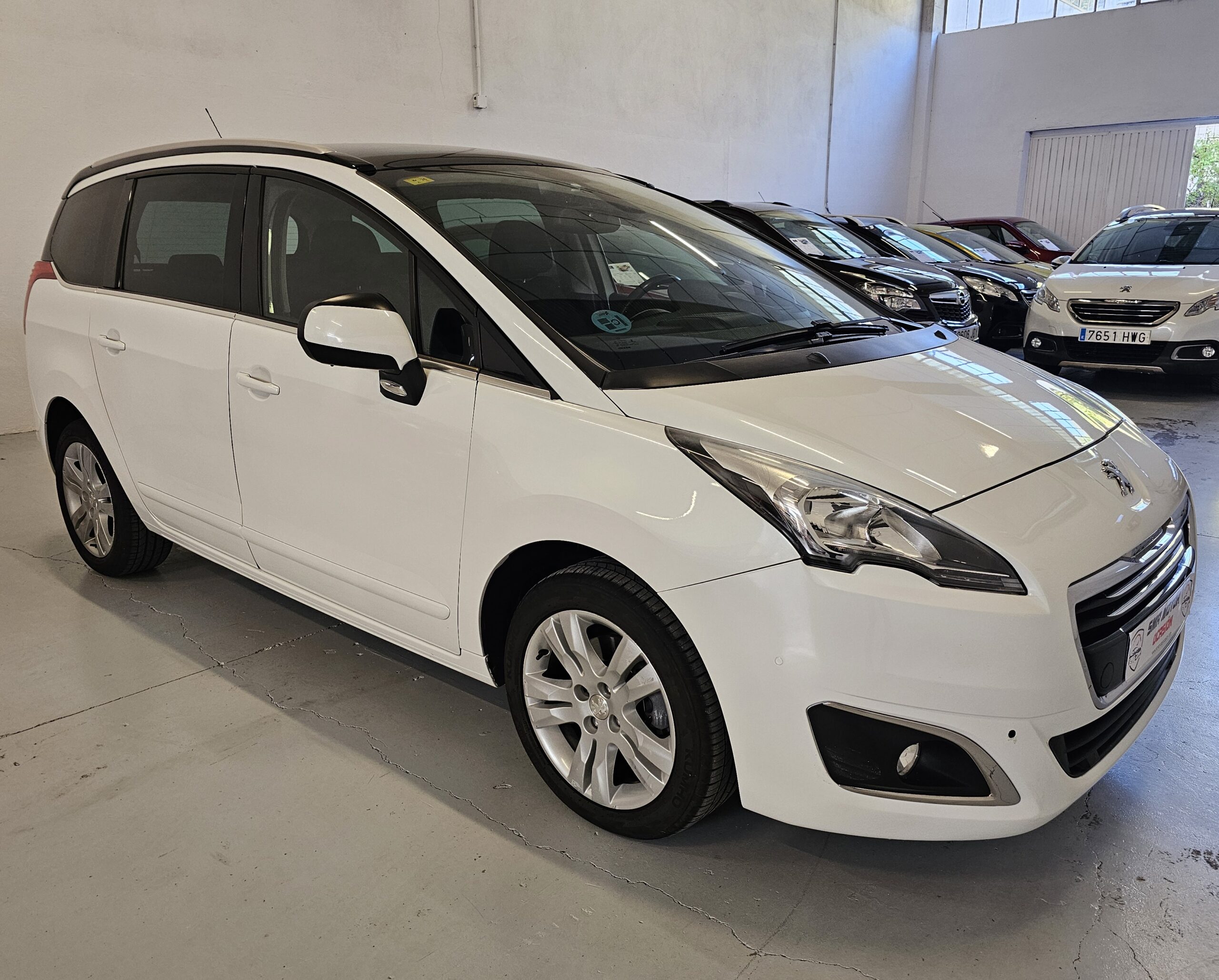 Peugeot 5008 1.6 Blue-HDi 120CV Allure EAT6 - Imagen 9