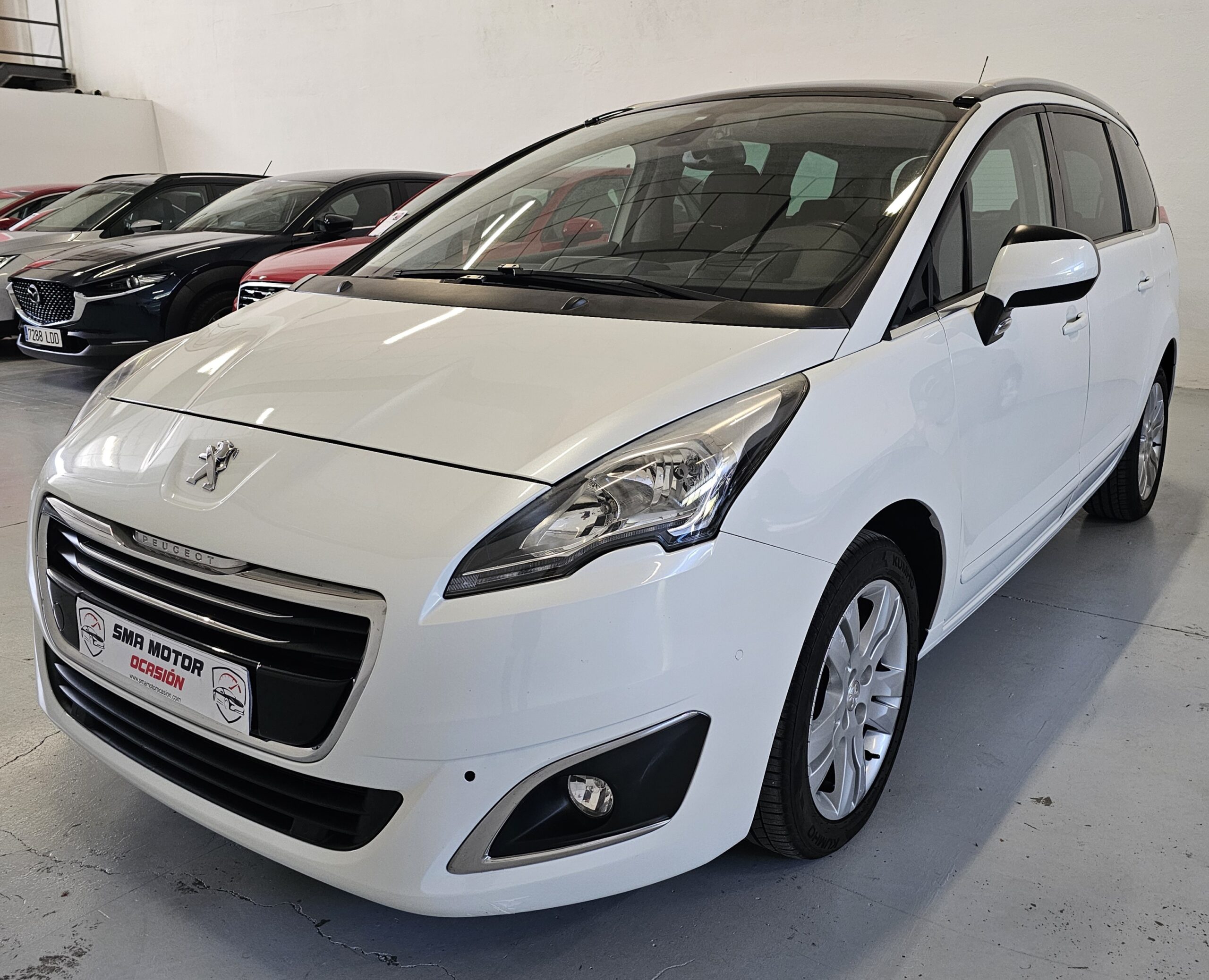 Peugeot 5008 1.6 Blue-HDi 120CV Allure EAT6 - Imagen 18