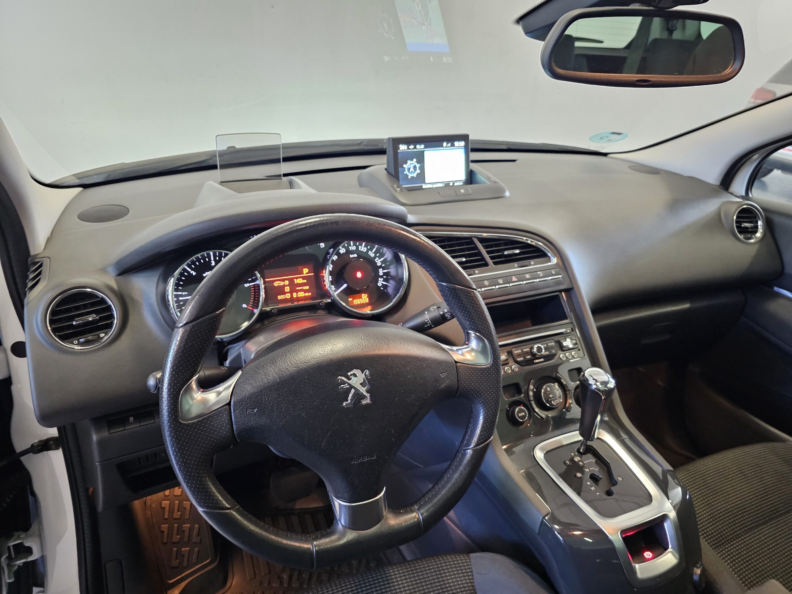 Peugeot 5008 1.6 Blue-HDi 120CV Allure EAT6 - Imagen 43