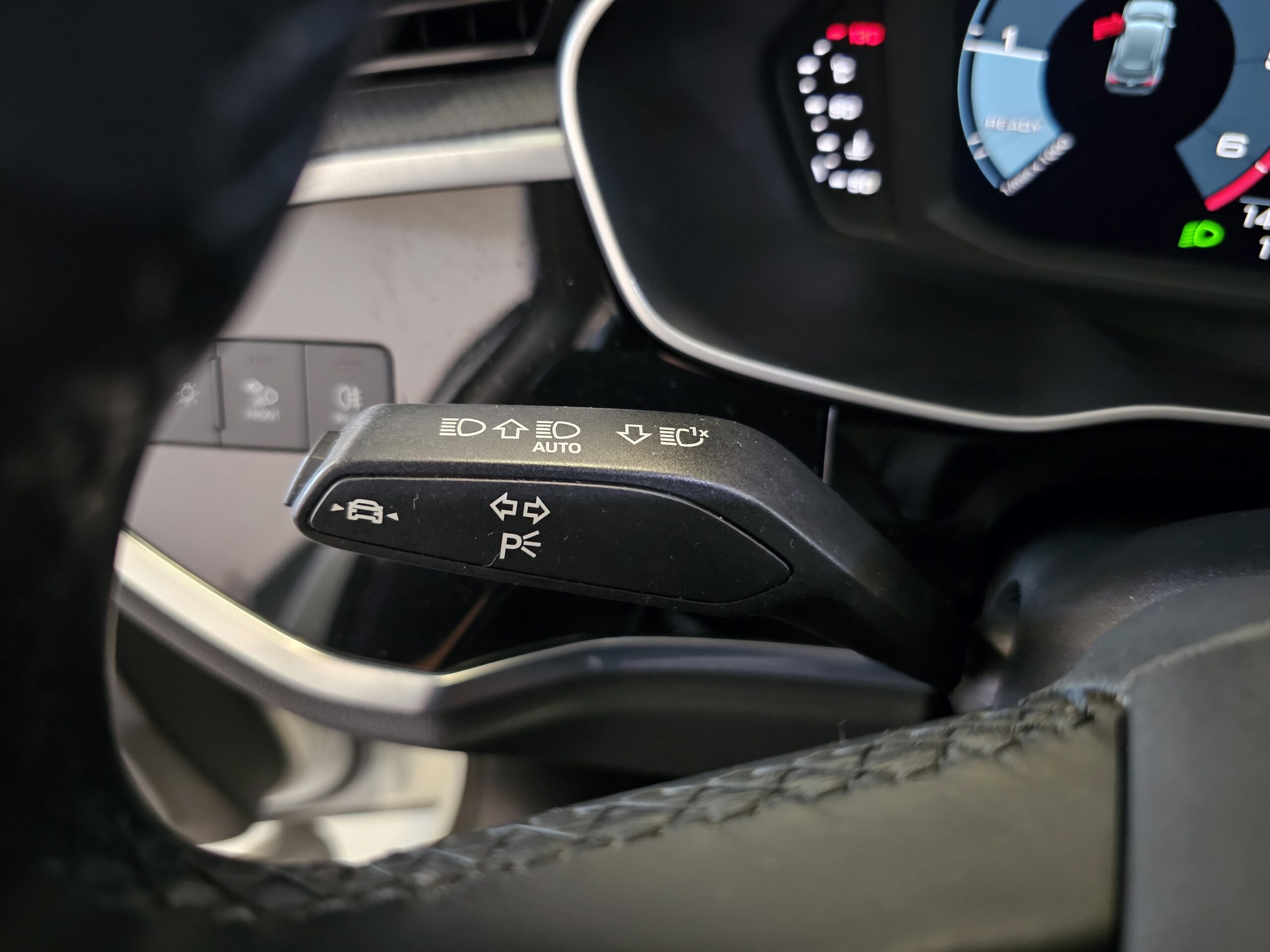 Audi Q3 35 TDI advanced 150cv MANUAL - Imagen 44