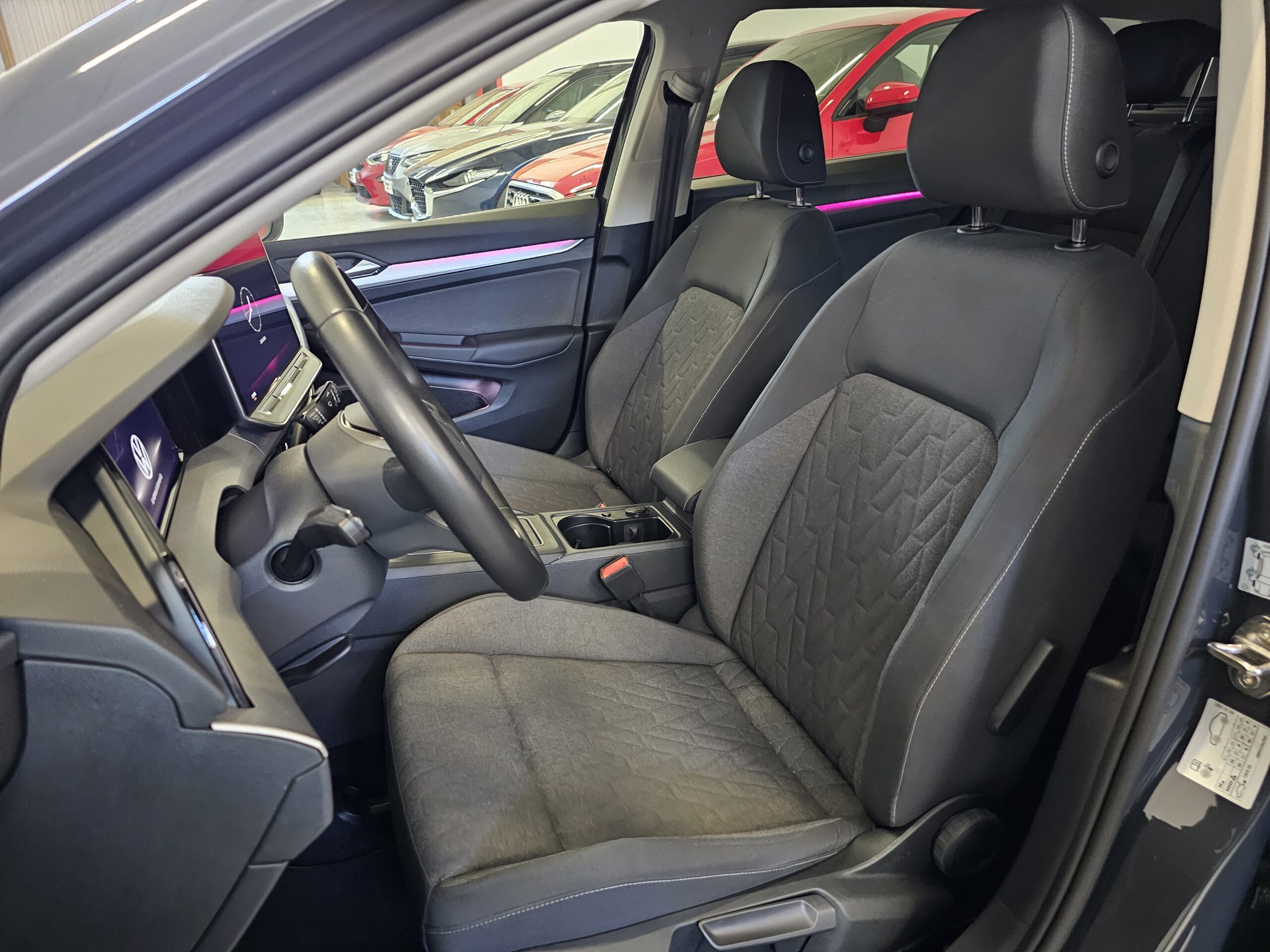 Volkswagen Golf VIII 2.0 TDI Life 116CV - Imagen 19