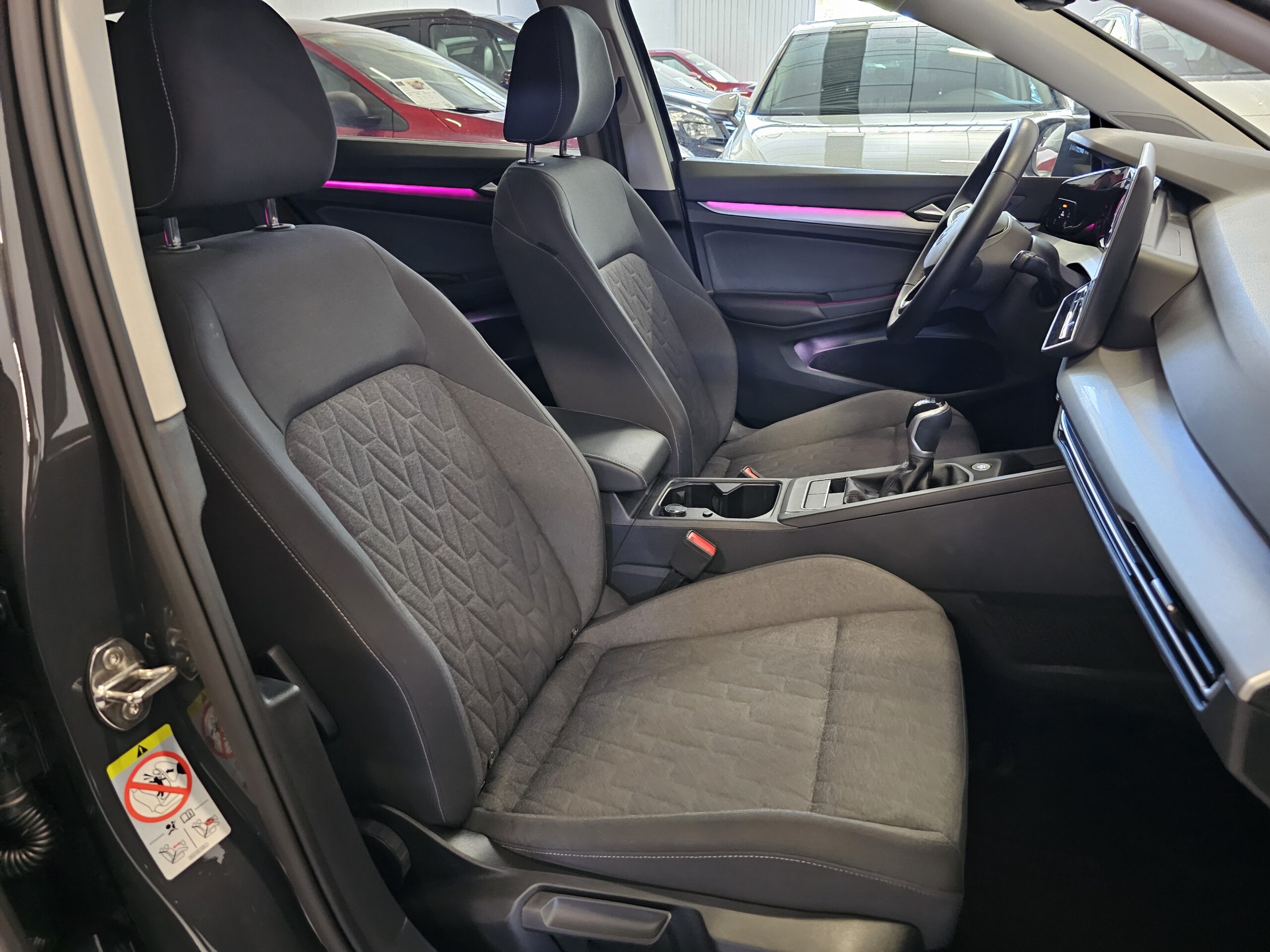 Volkswagen Golf VIII 2.0 TDI Life 116CV - Imagen 22