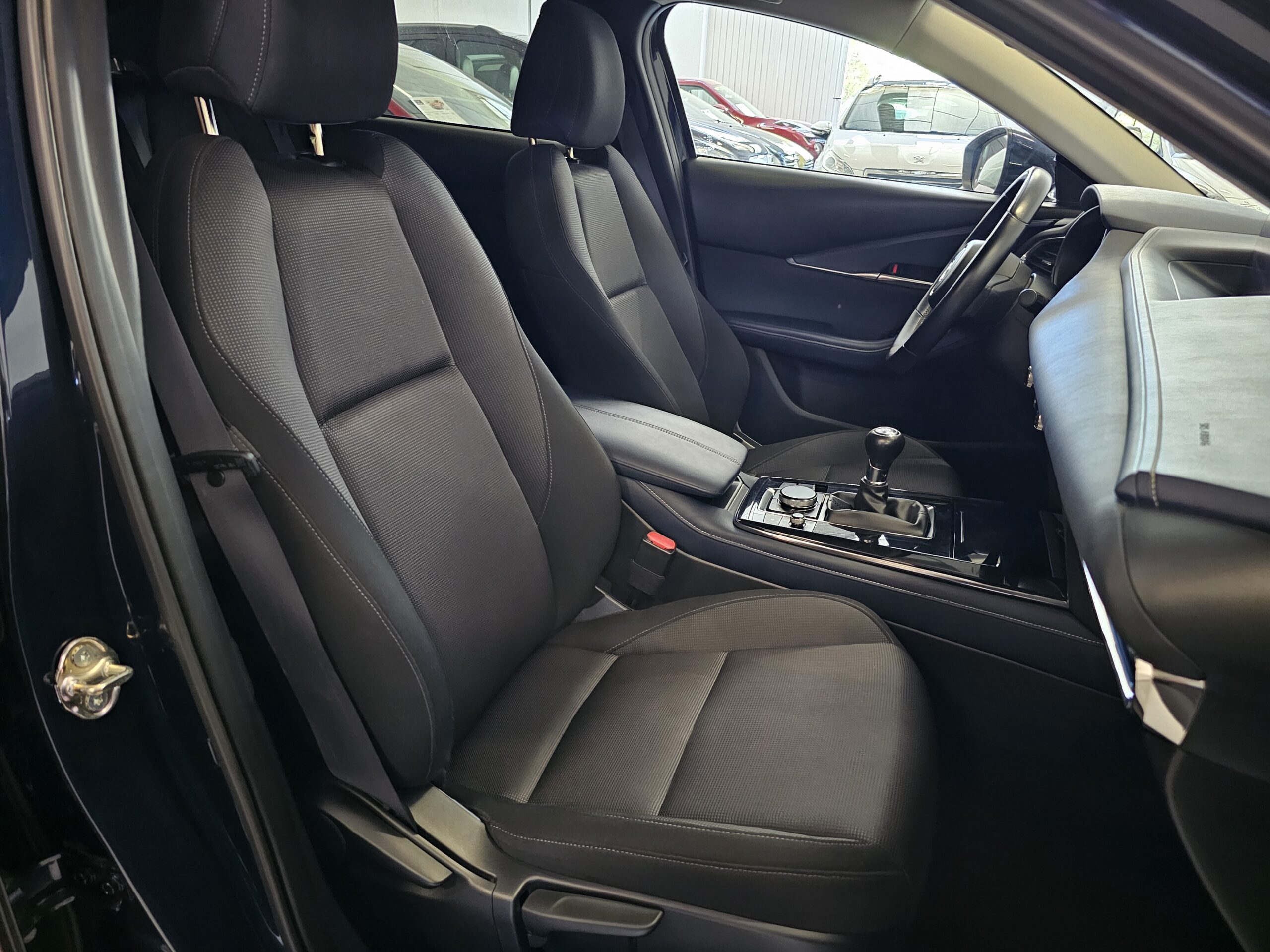 Mazda CX-30 2.0 Skyactiv-X Mild-Hybrid Zenith 2WD - Imagen 21