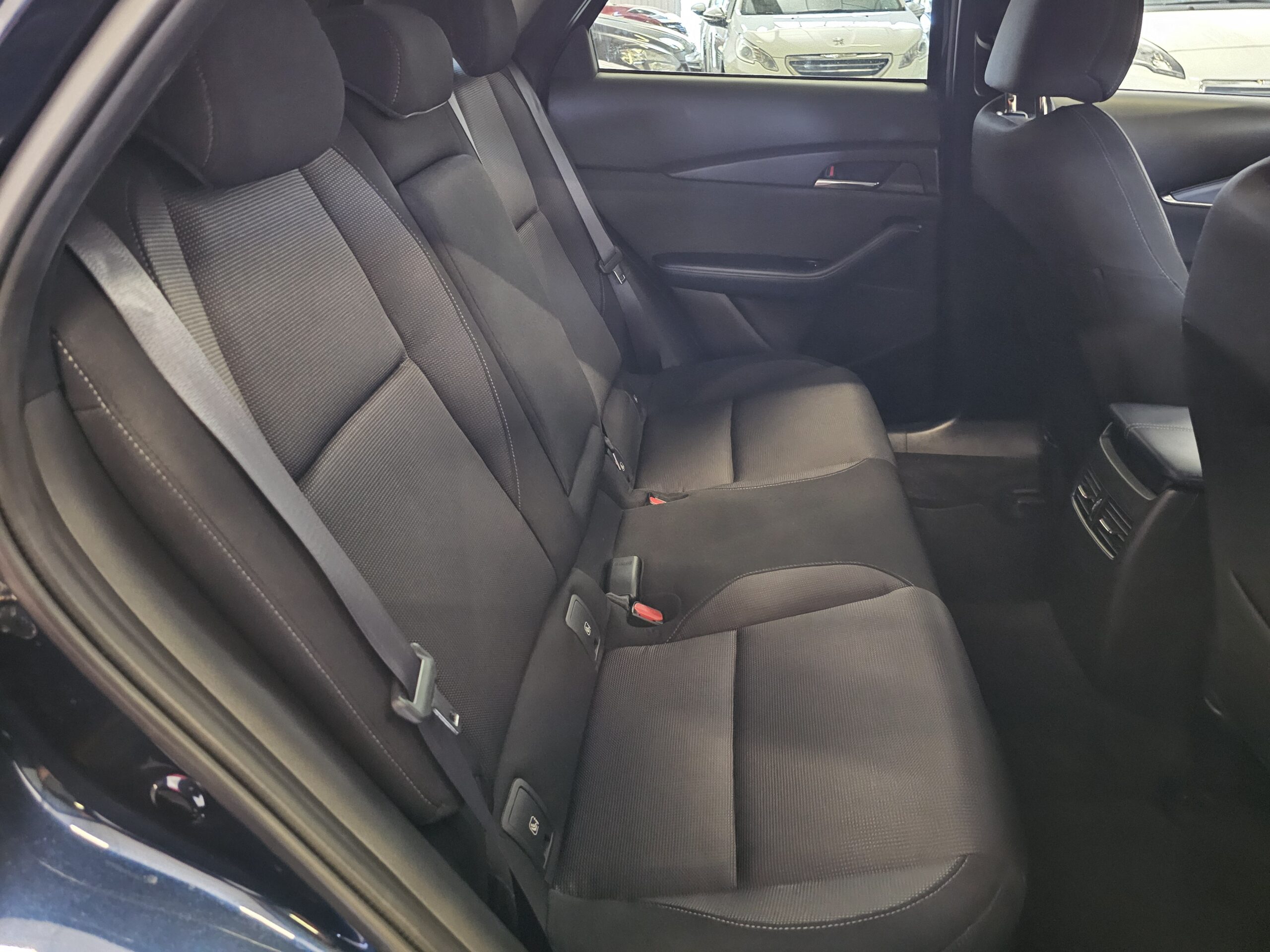 Mazda CX-30 2.0 Skyactiv-X Mild-Hybrid Zenith 2WD - Imagen 27