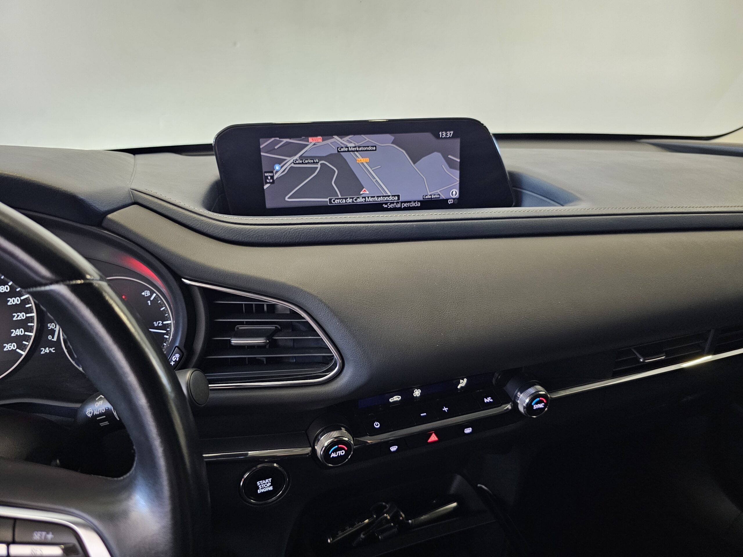 Mazda CX-30 2.0 Skyactiv-X Mild-Hybrid Zenith 2WD - Imagen 36