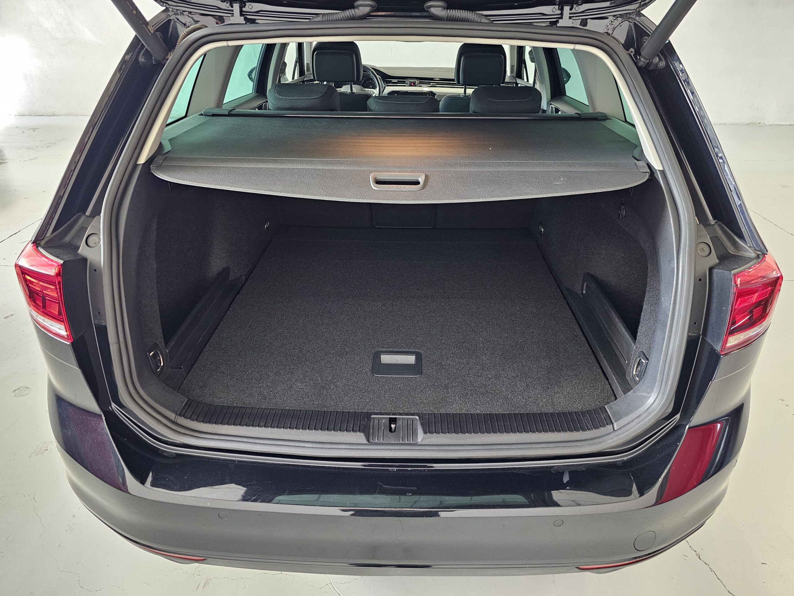 Volkswagen Passat Variant Executive 2.0 TDI EVO 122CV DSG7 - Imagen 30