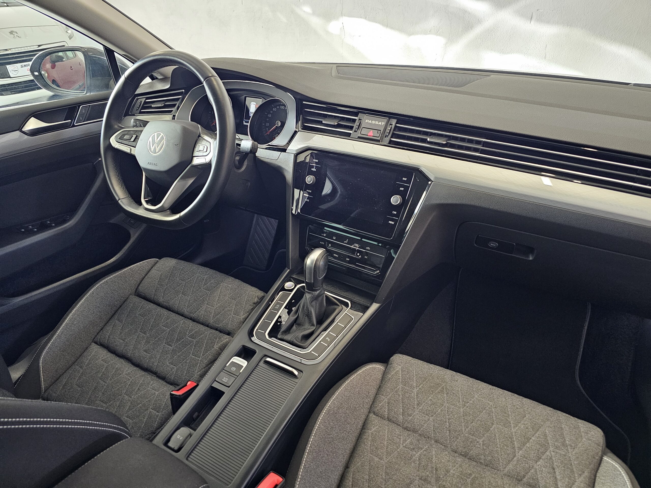 Volkswagen Passat Variant Executive 2.0 TDI EVO 150CV DSG7 - Imagen 21