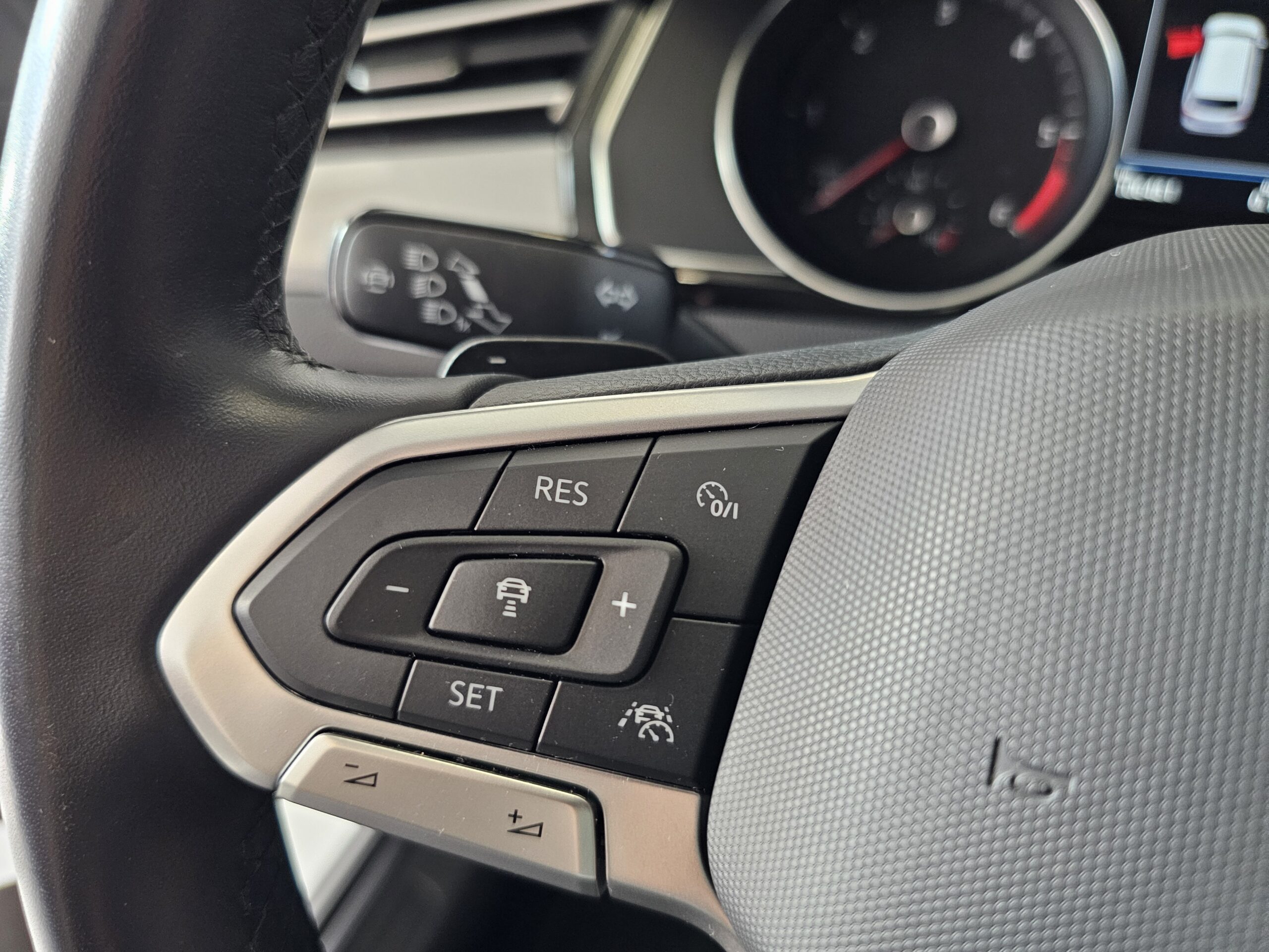 Volkswagen Passat Variant Executive 2.0 TDI EVO 150CV DSG7 - Imagen 35